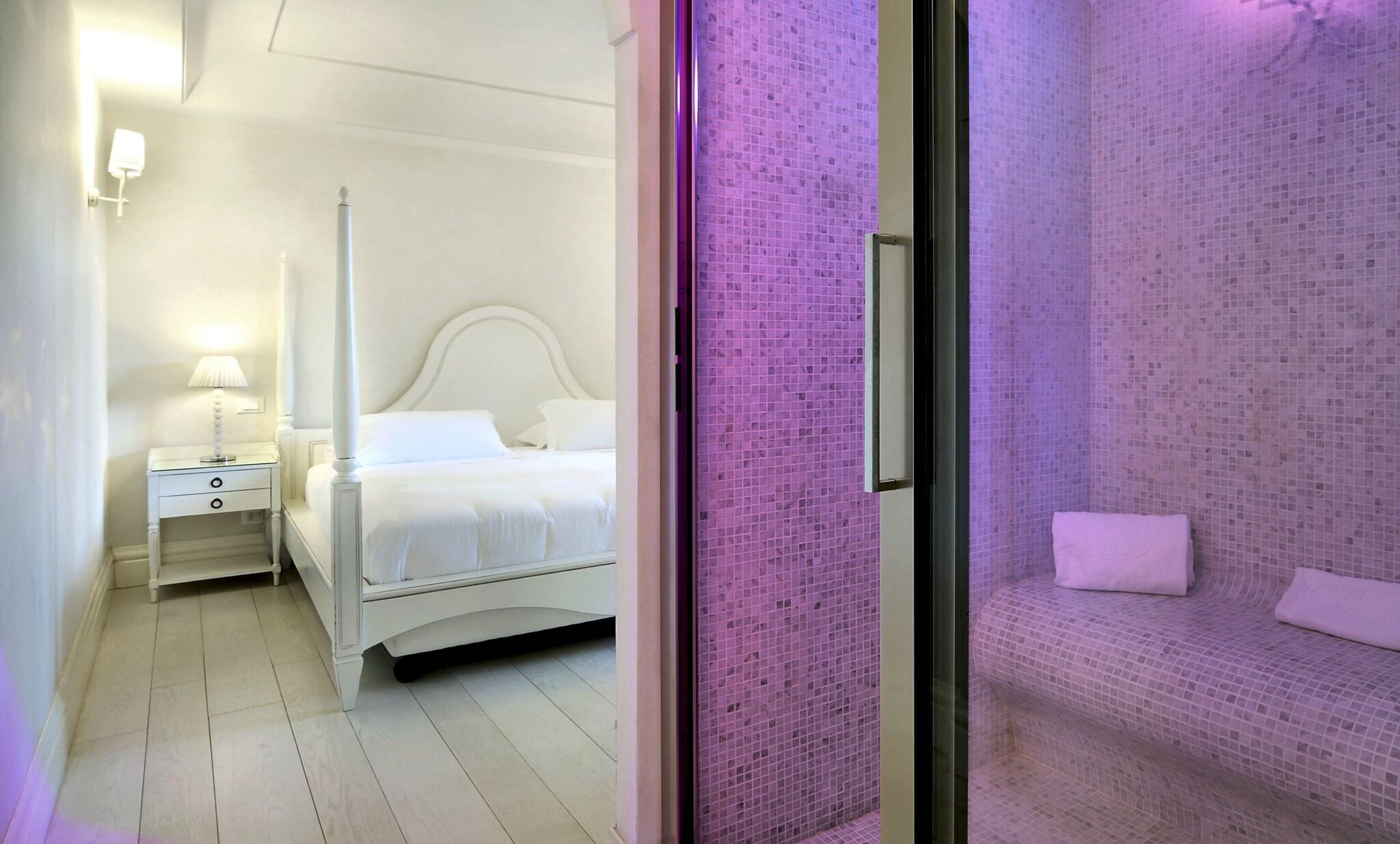 Suite Queen Size Bed