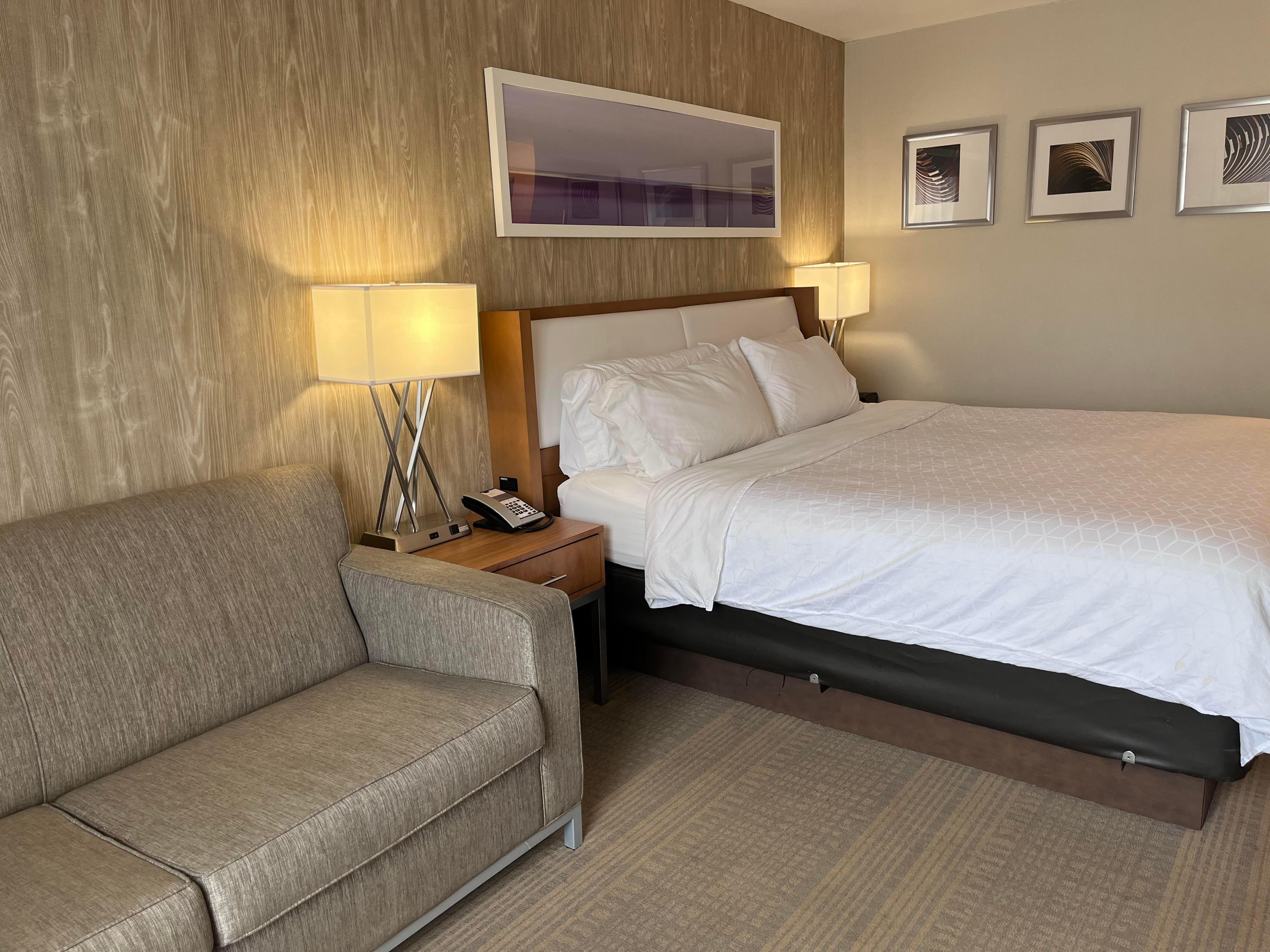 Double King Bed Non Smoking