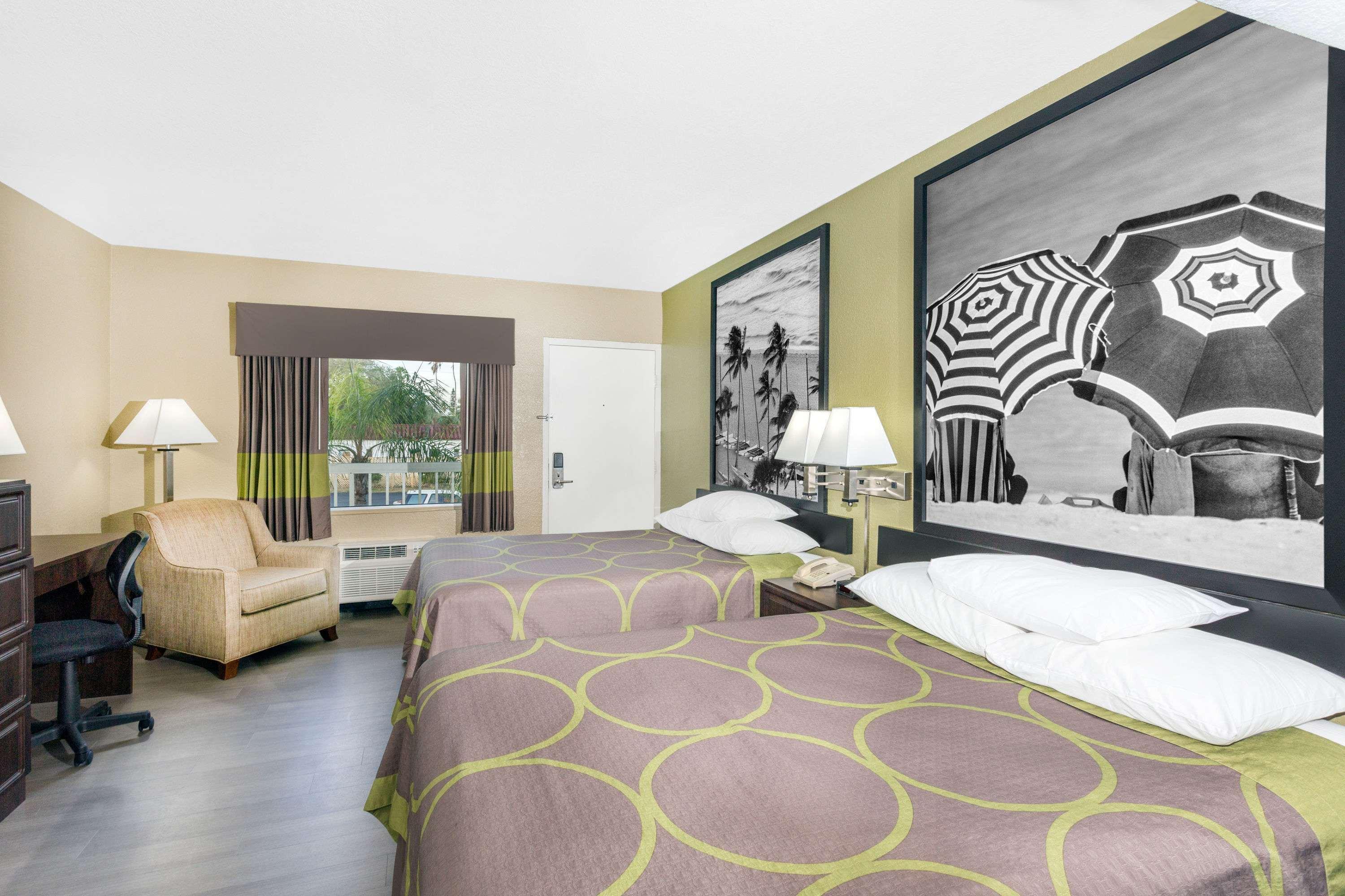 Quadruple Two Double Beds