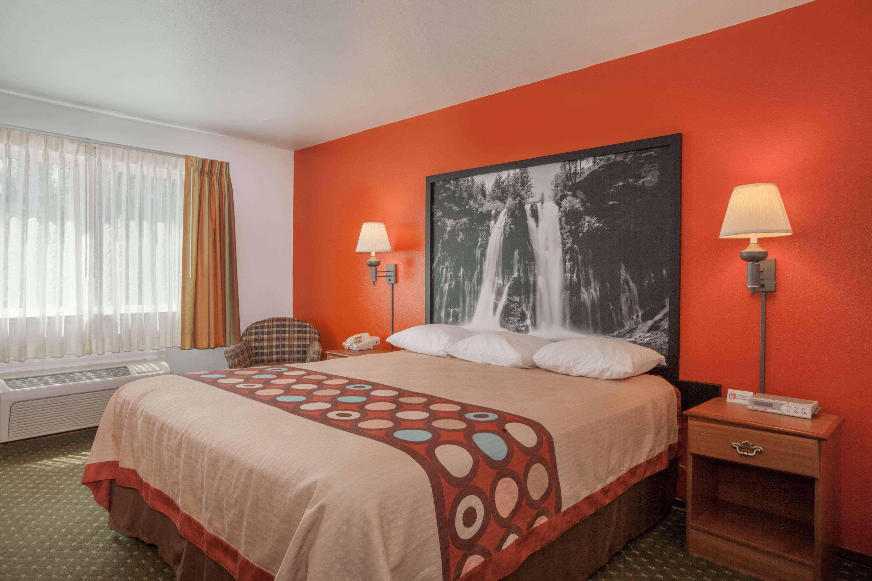 Double King Bed Non Smoking