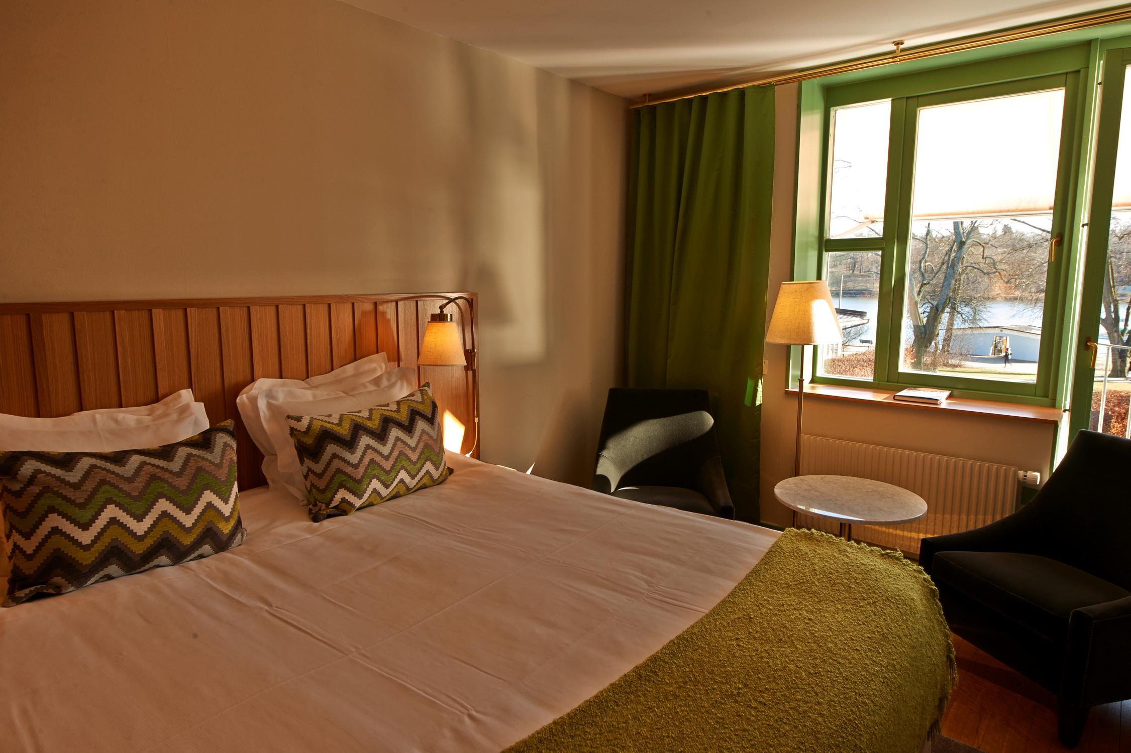 Double or Twin Standard