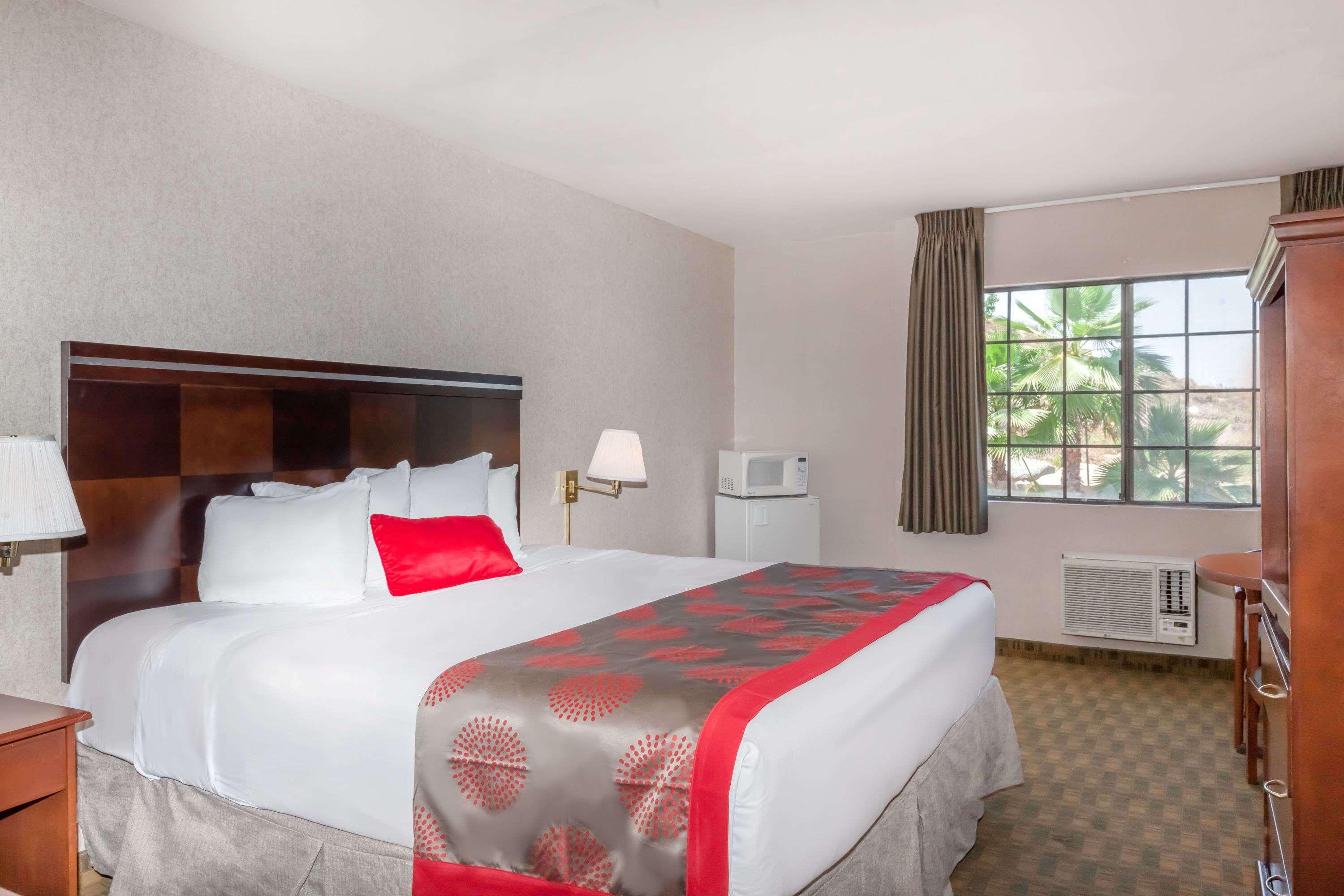 Double Queen Bed Non Smoking