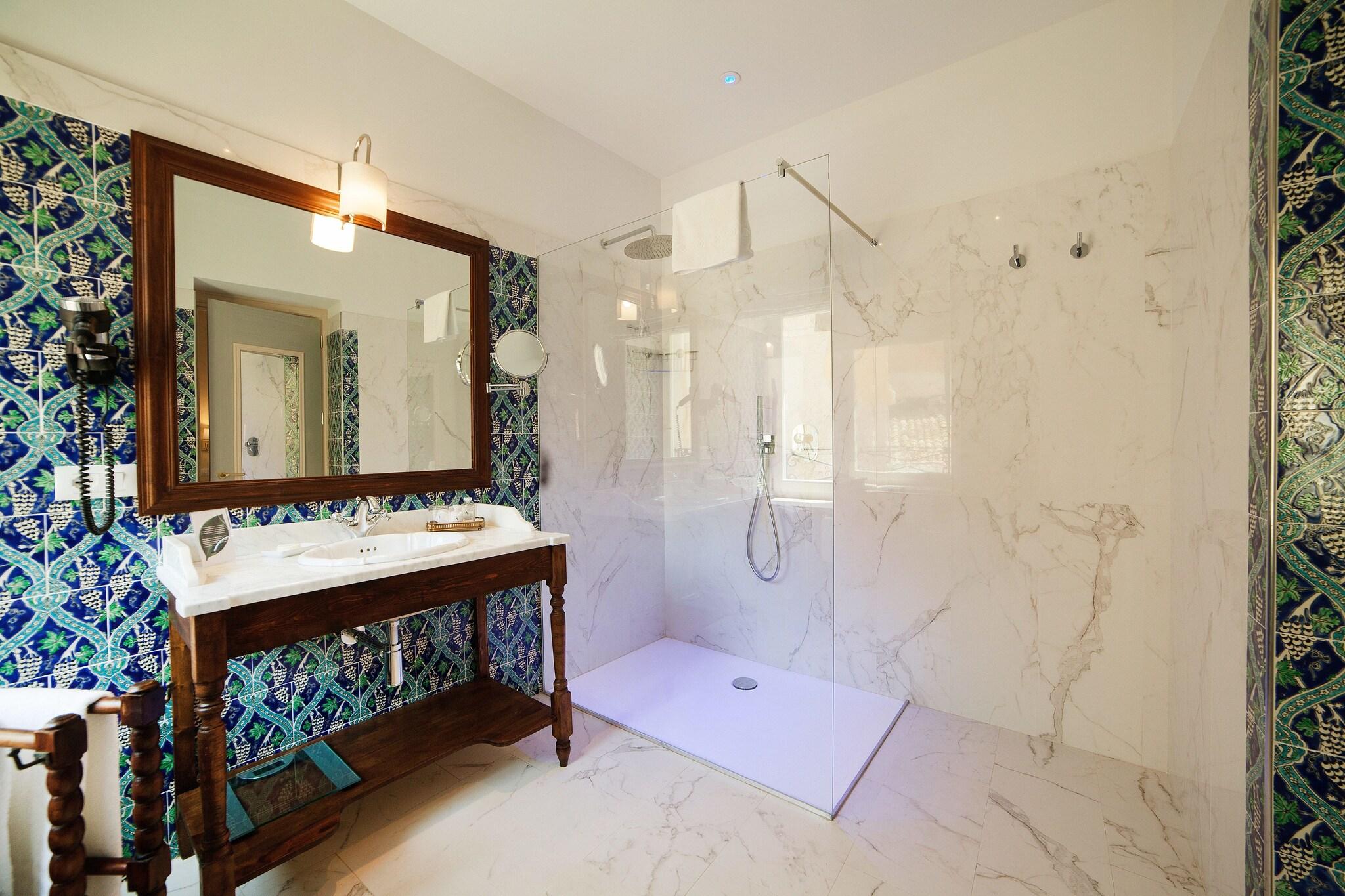 Double Single Classic Sea View