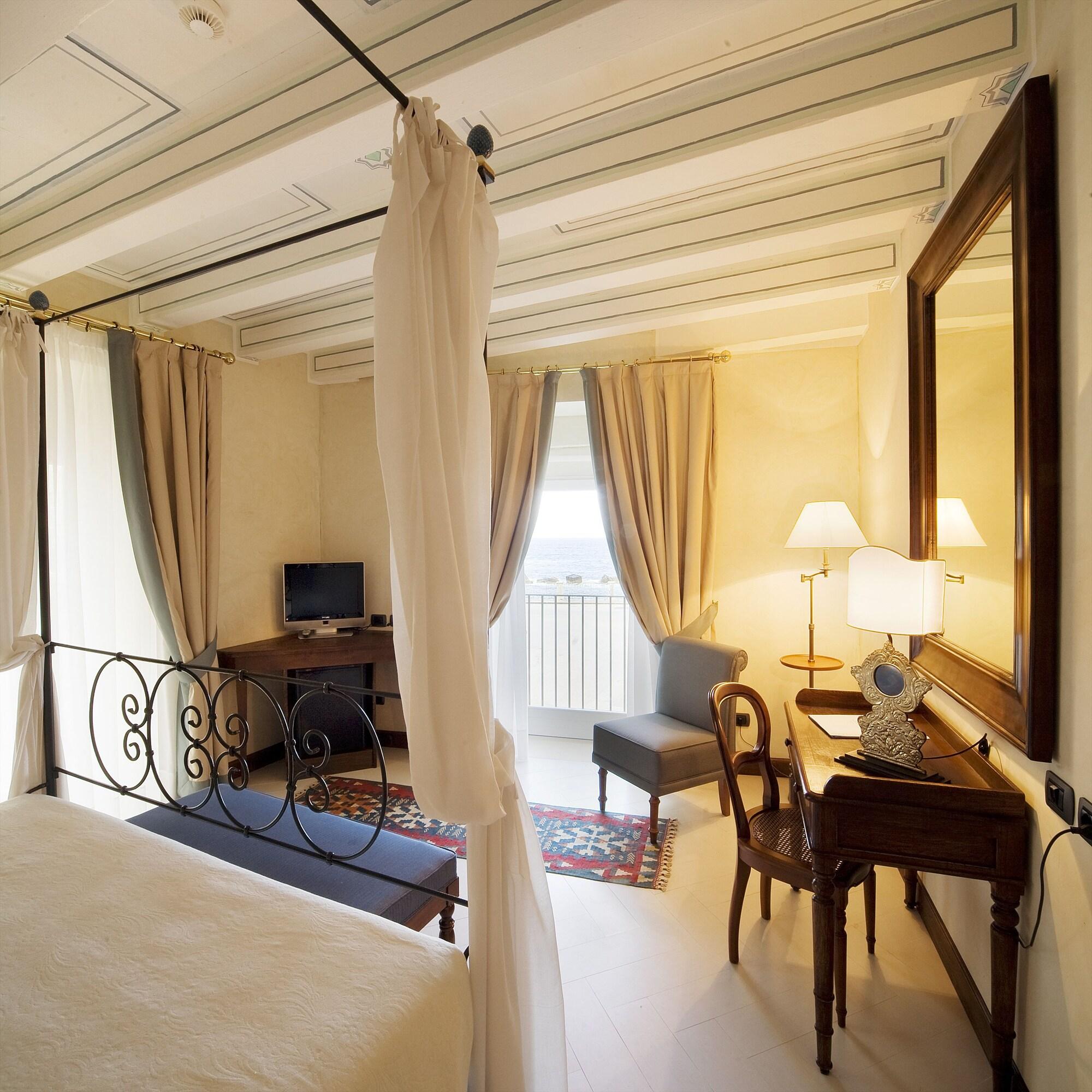 Double Single Classic Sea View