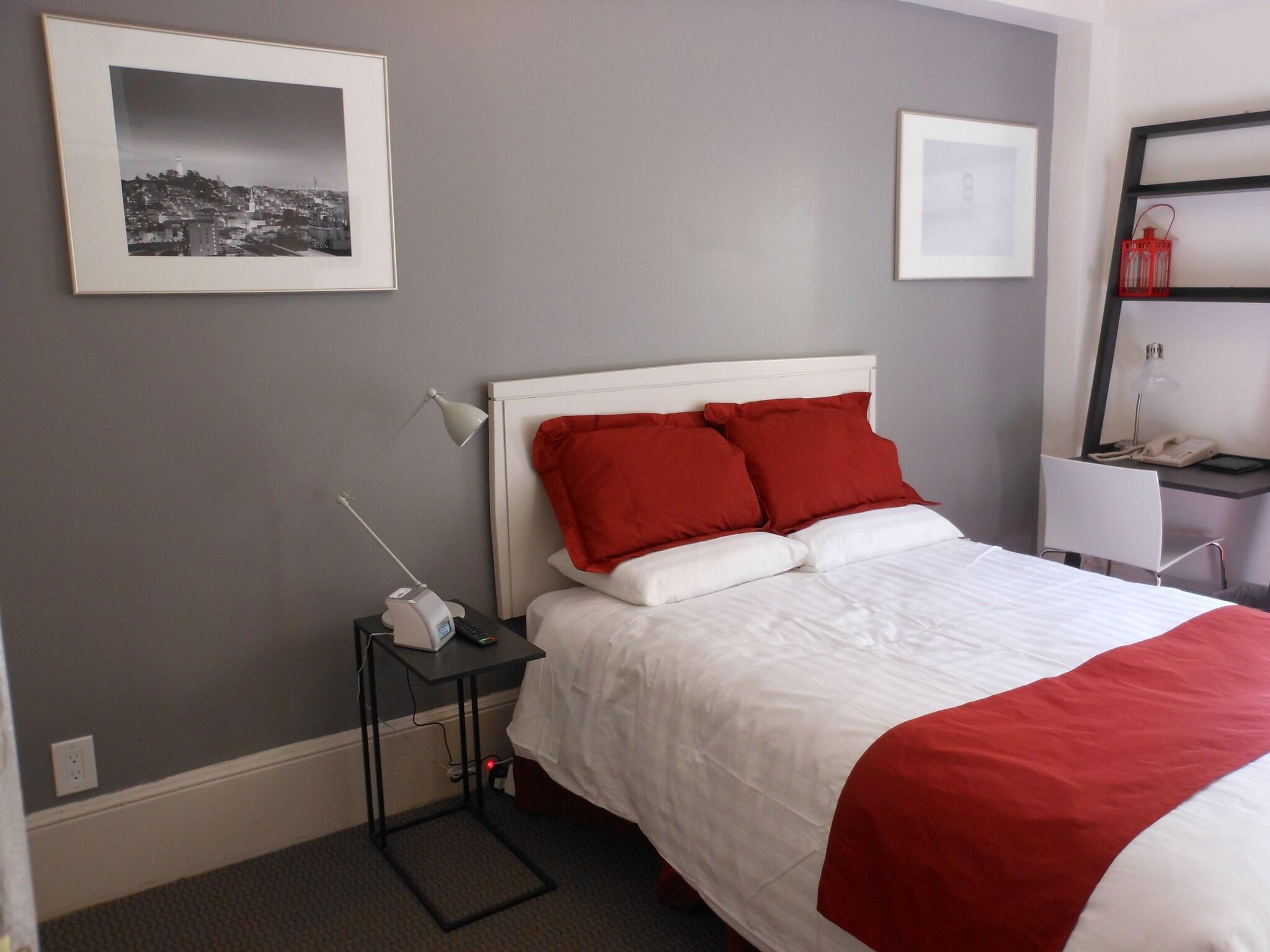 Double Deluxe Queen Bed