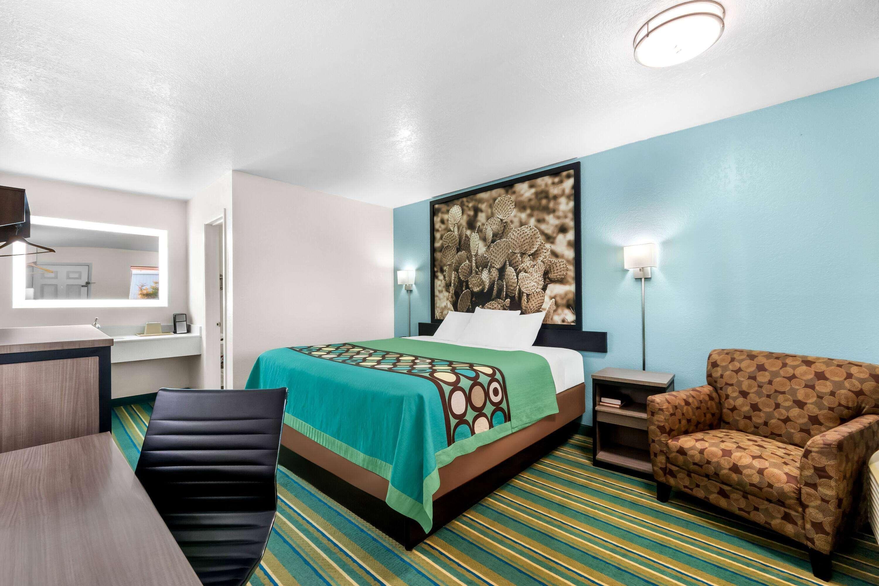 Double King Bed Non Smoking