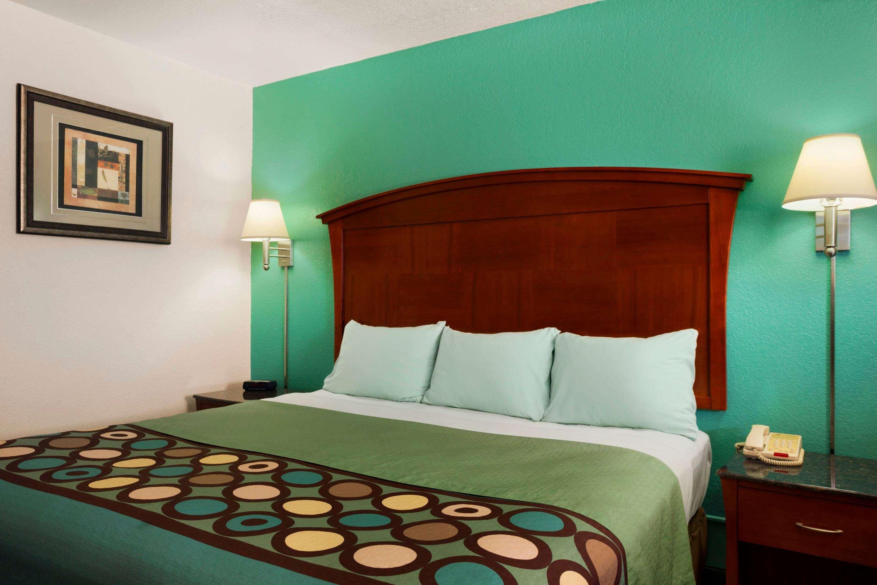 Double King Bed Non Smoking