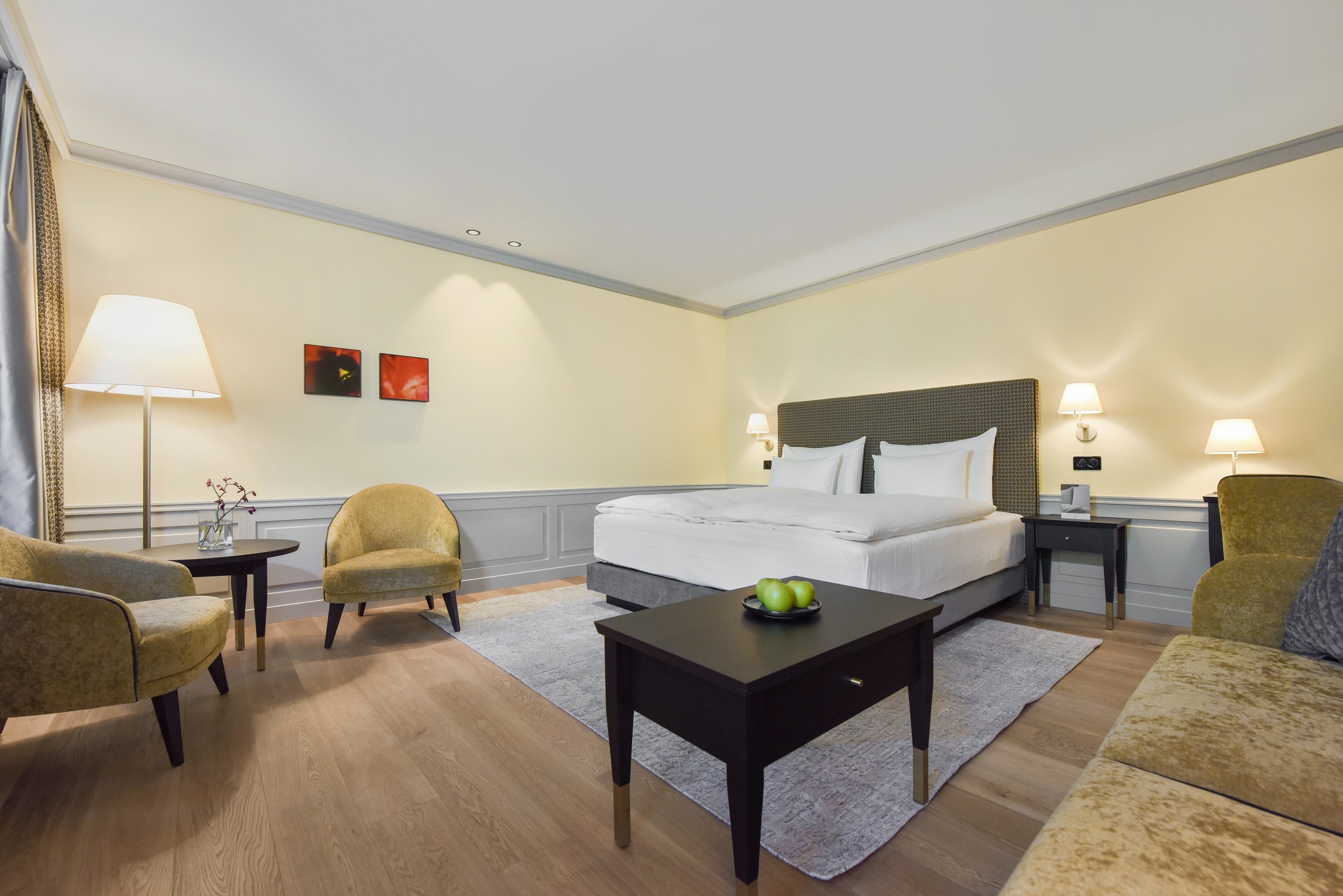 Double Deluxe One Bed