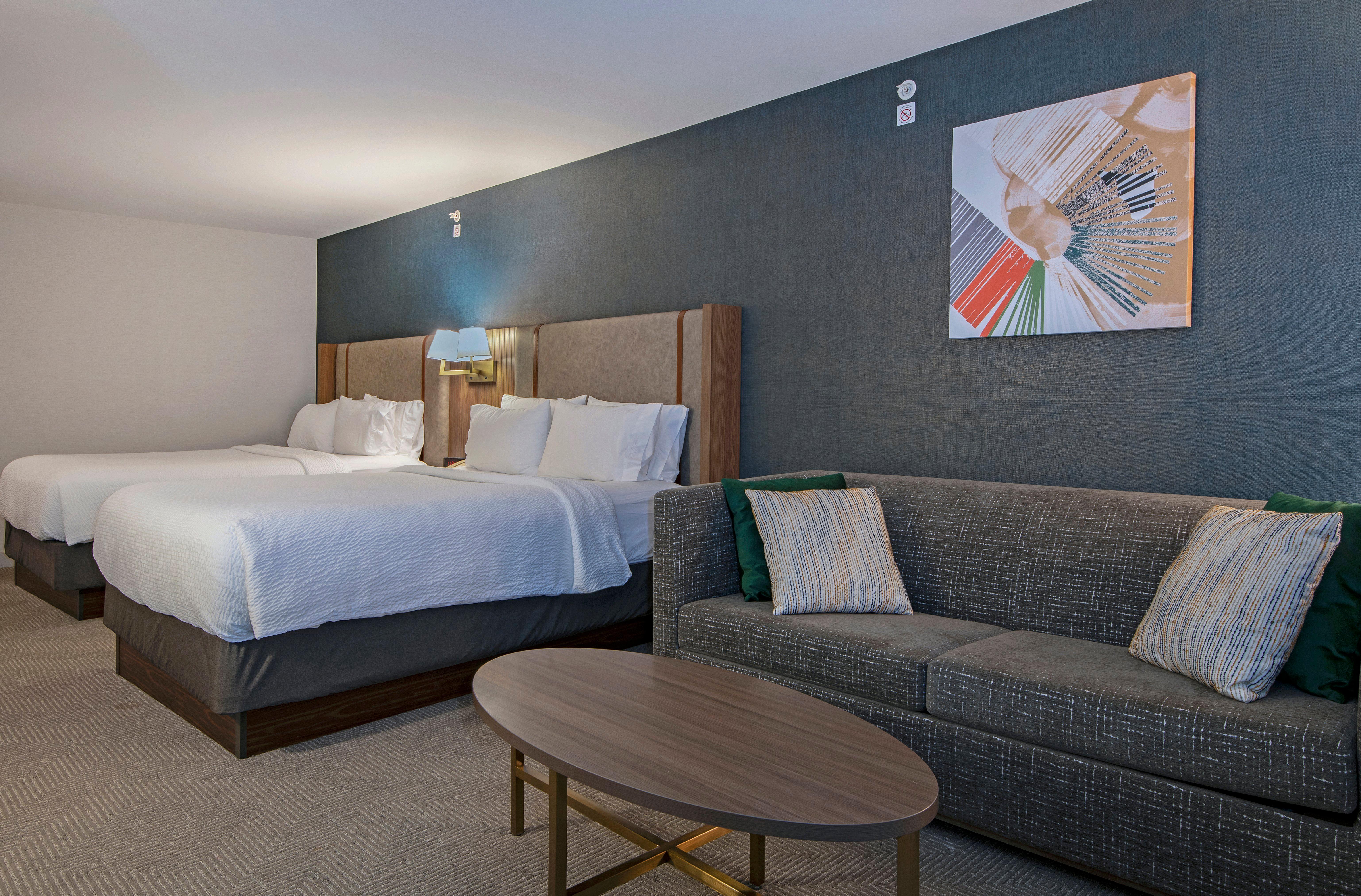 Double Two Queen Beds Premium