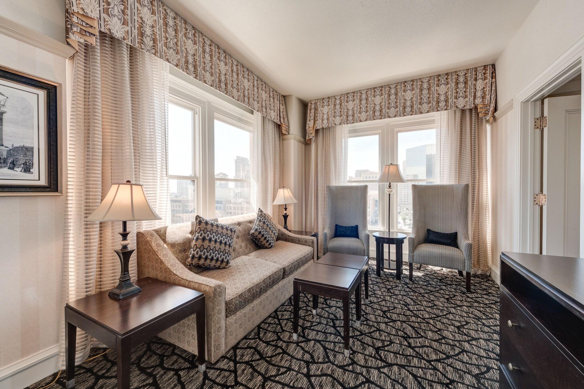 Suite Queen Size Bed