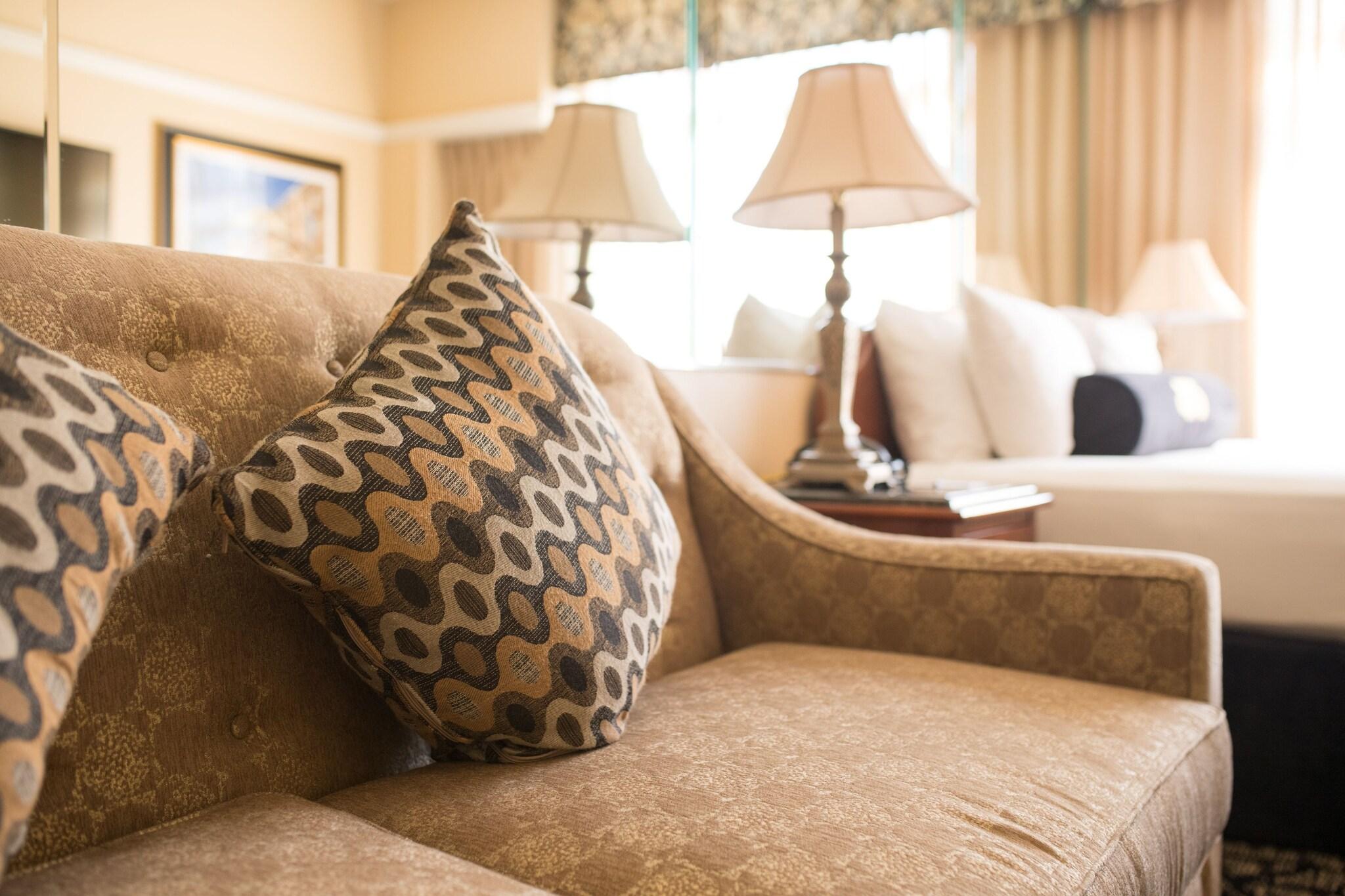 Junior Suite Queen Size Bed