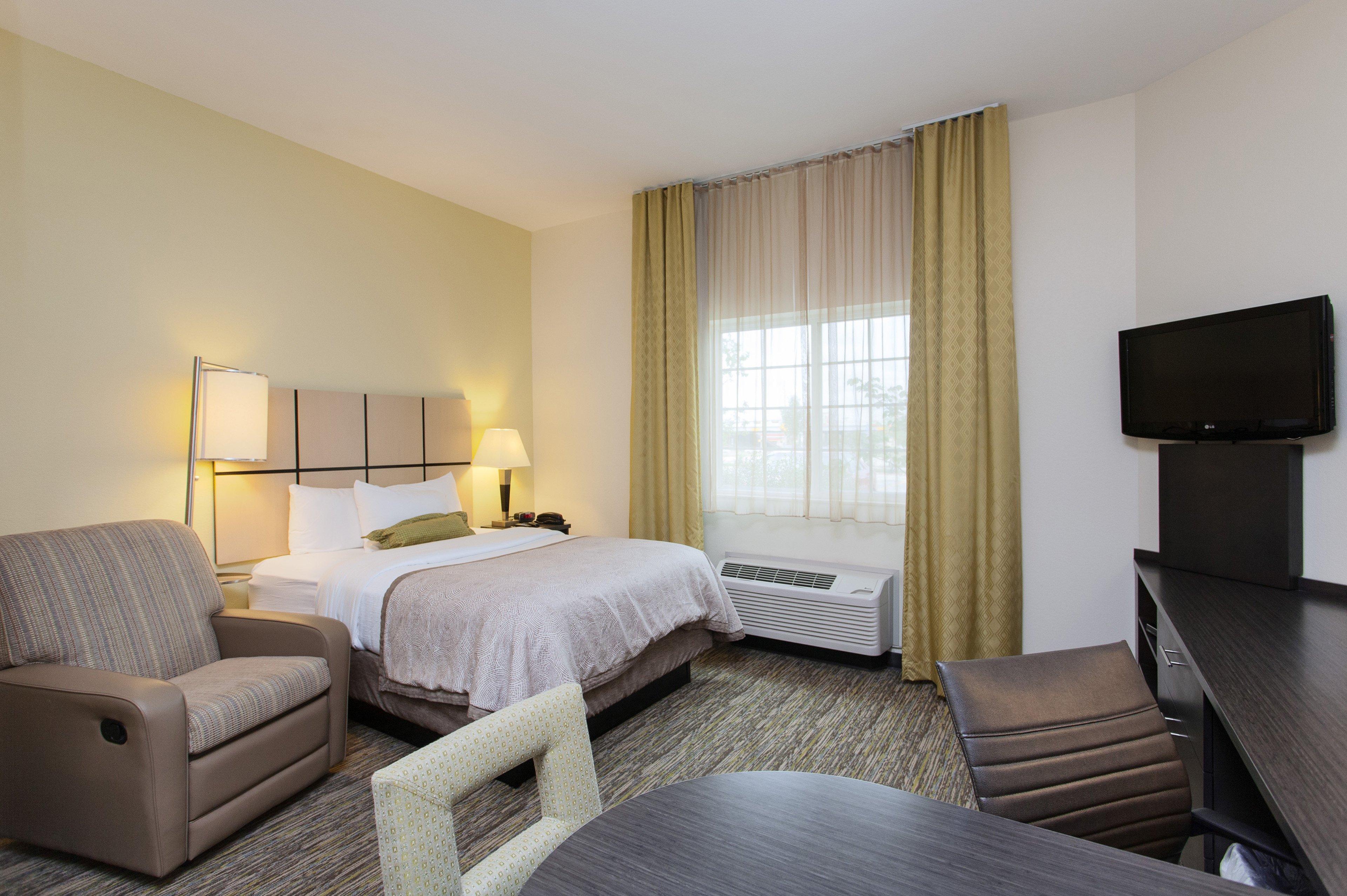 Studio Queen Size Bed