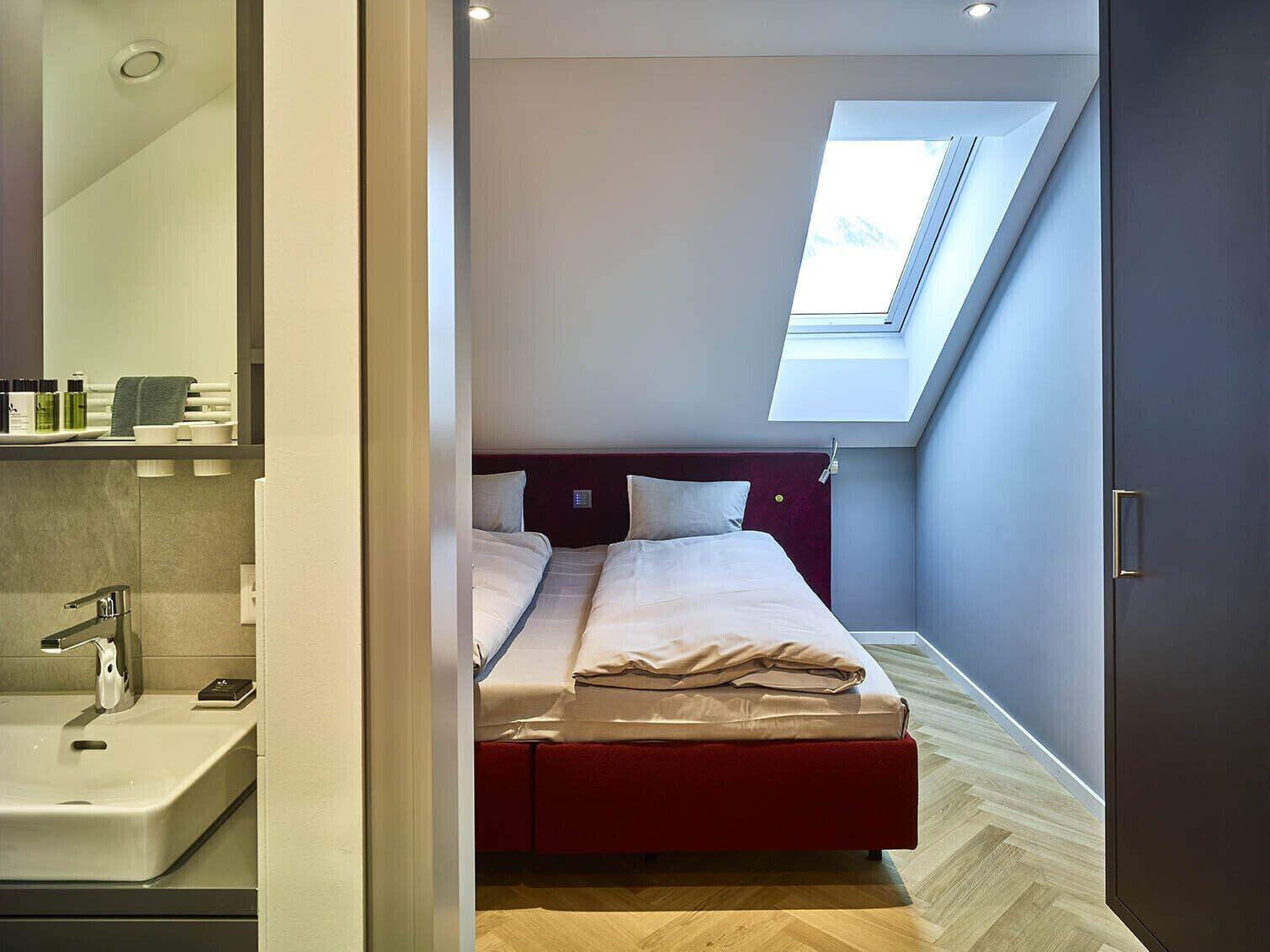 Double or Twin Standard