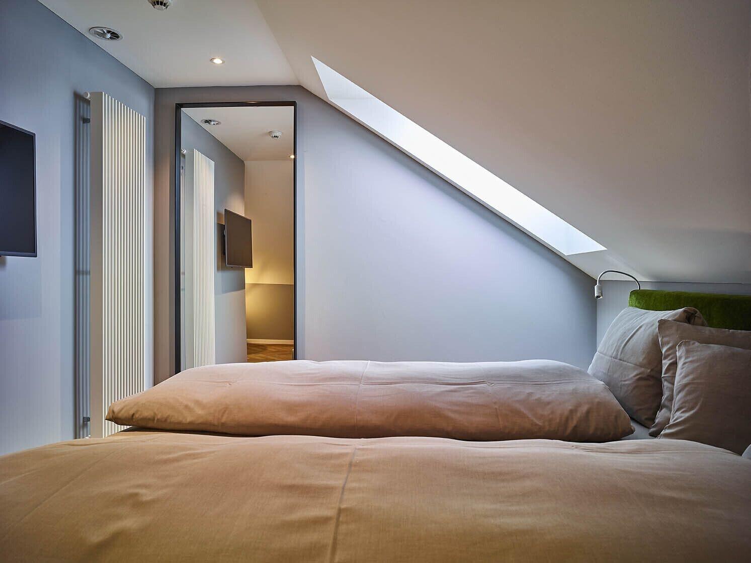 Double or Twin Standard