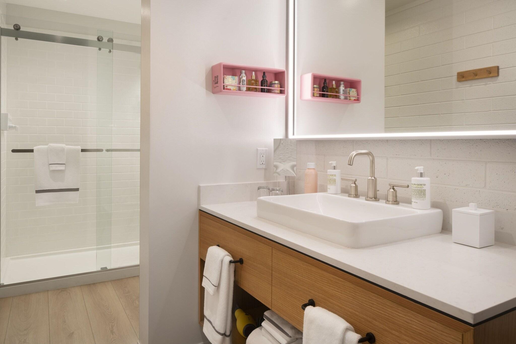 Double Deluxe Two Queen Beds