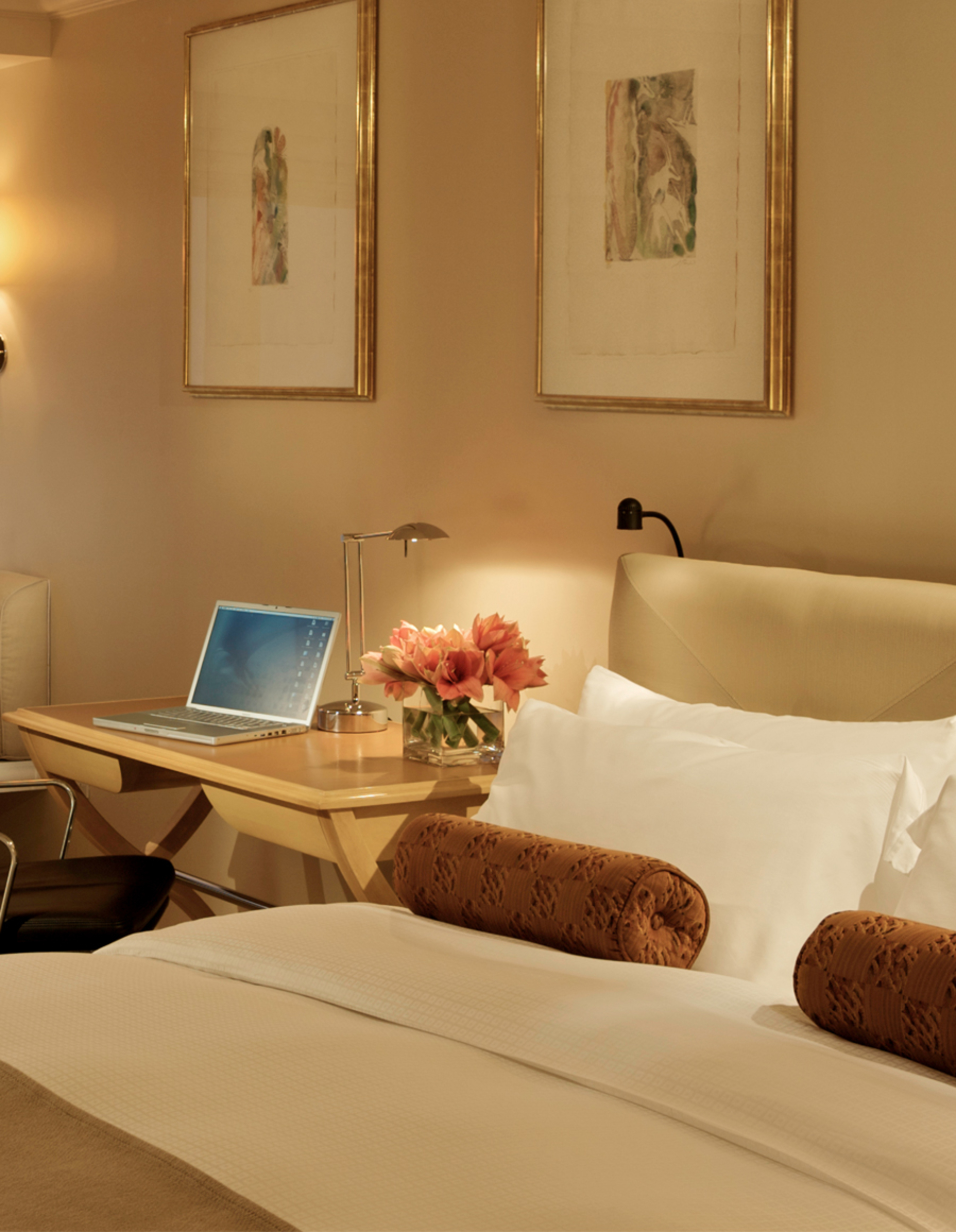 Room Deluxe King Bed