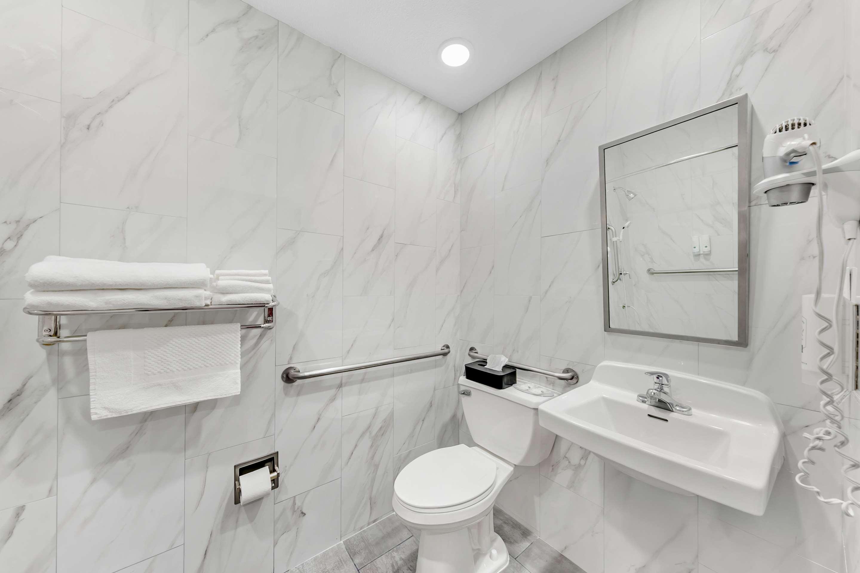 Double Accessible King Size Bed