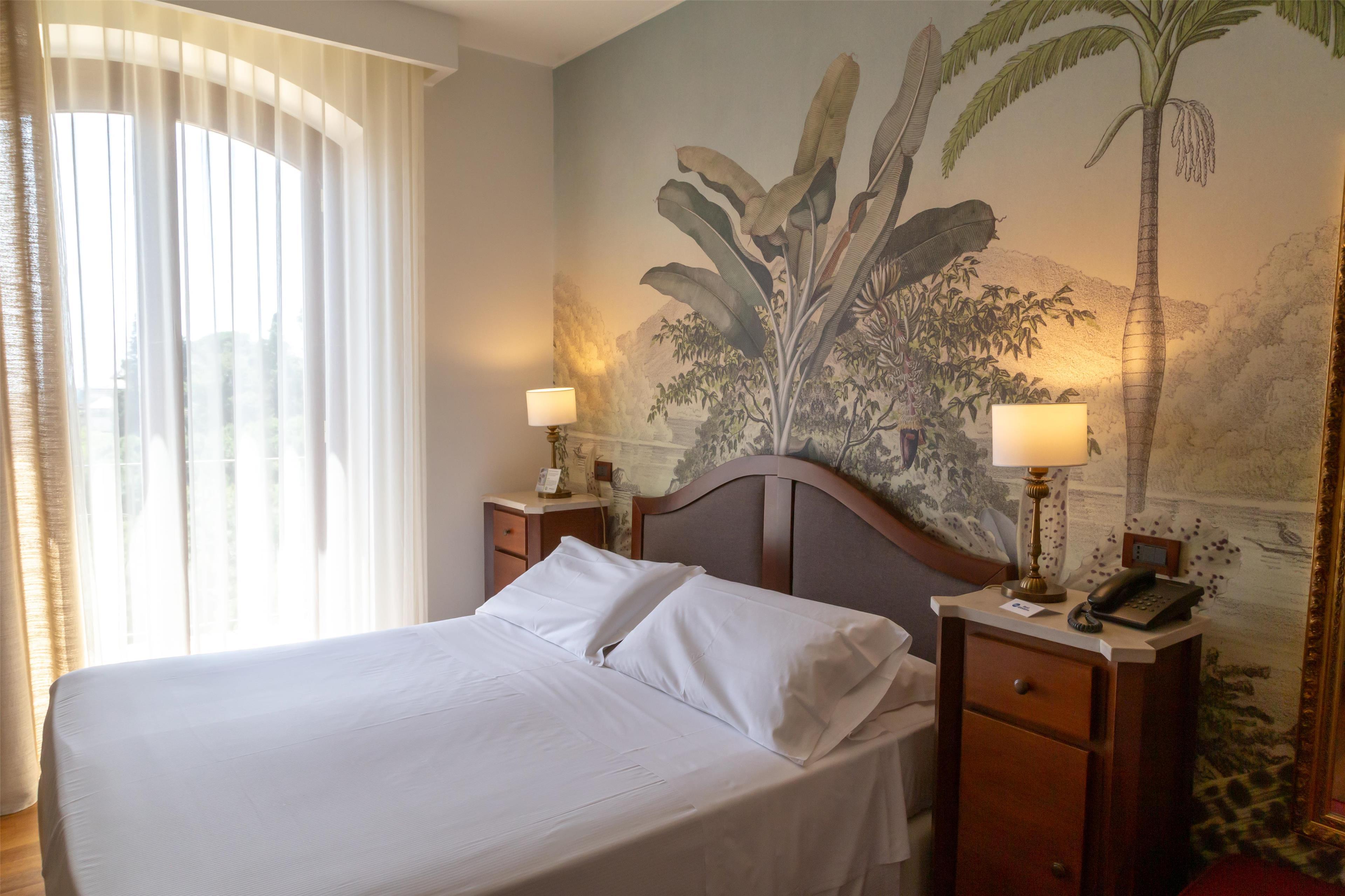 Double or Twin Standard