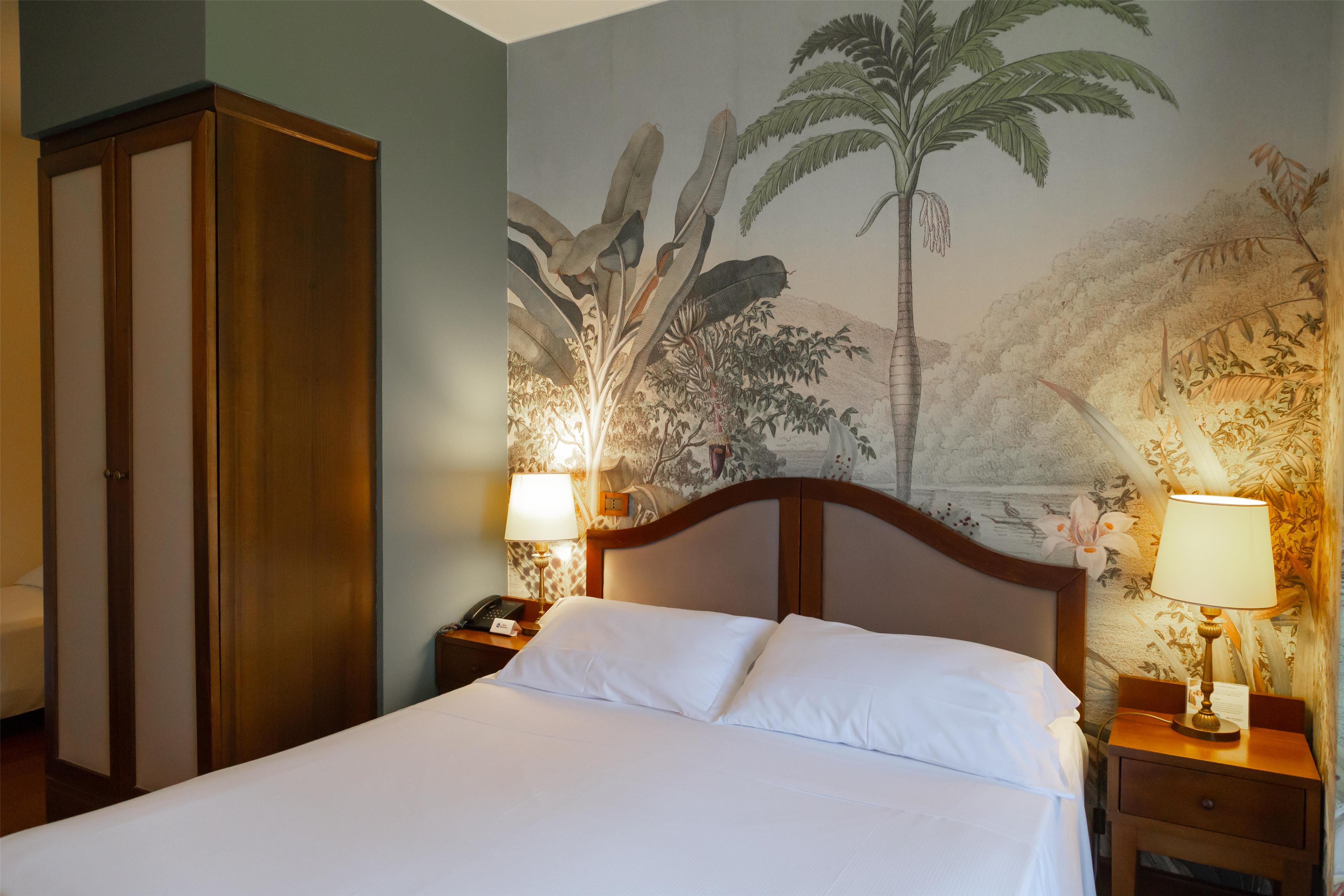 Double or Twin Standard