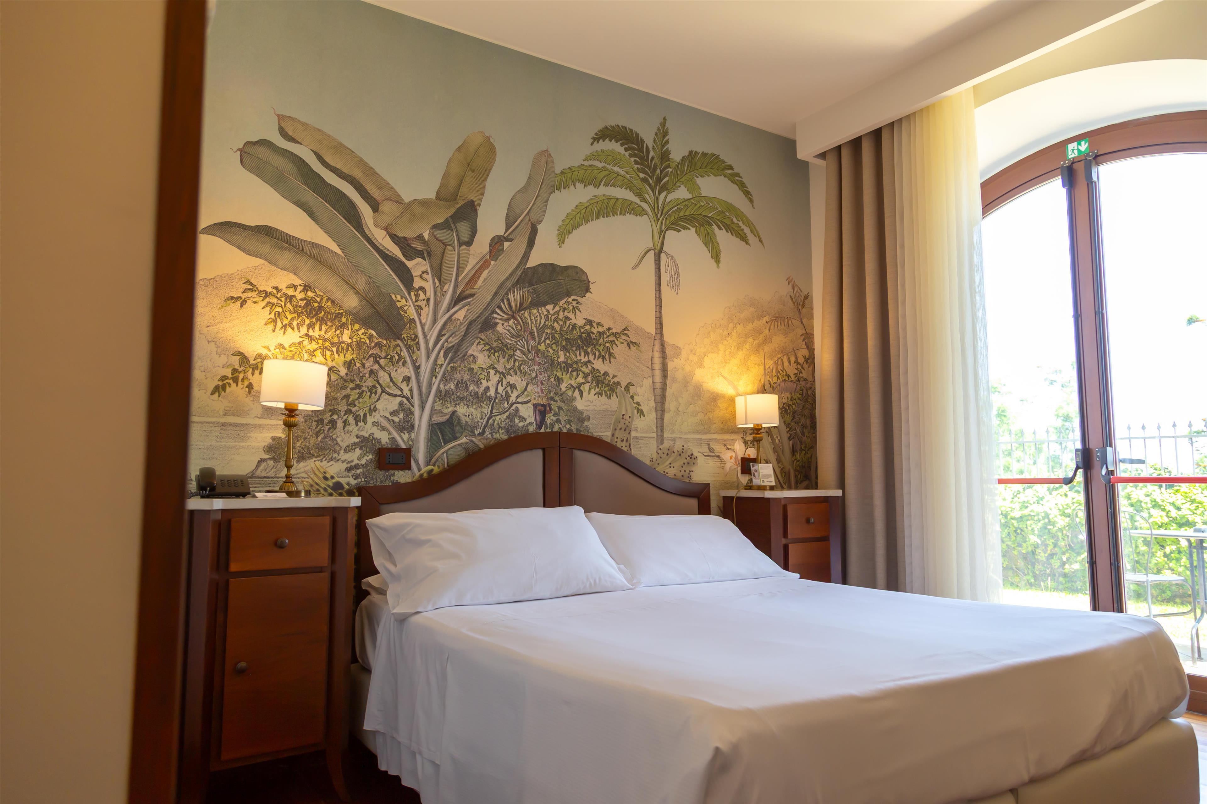 Double or Twin Standard