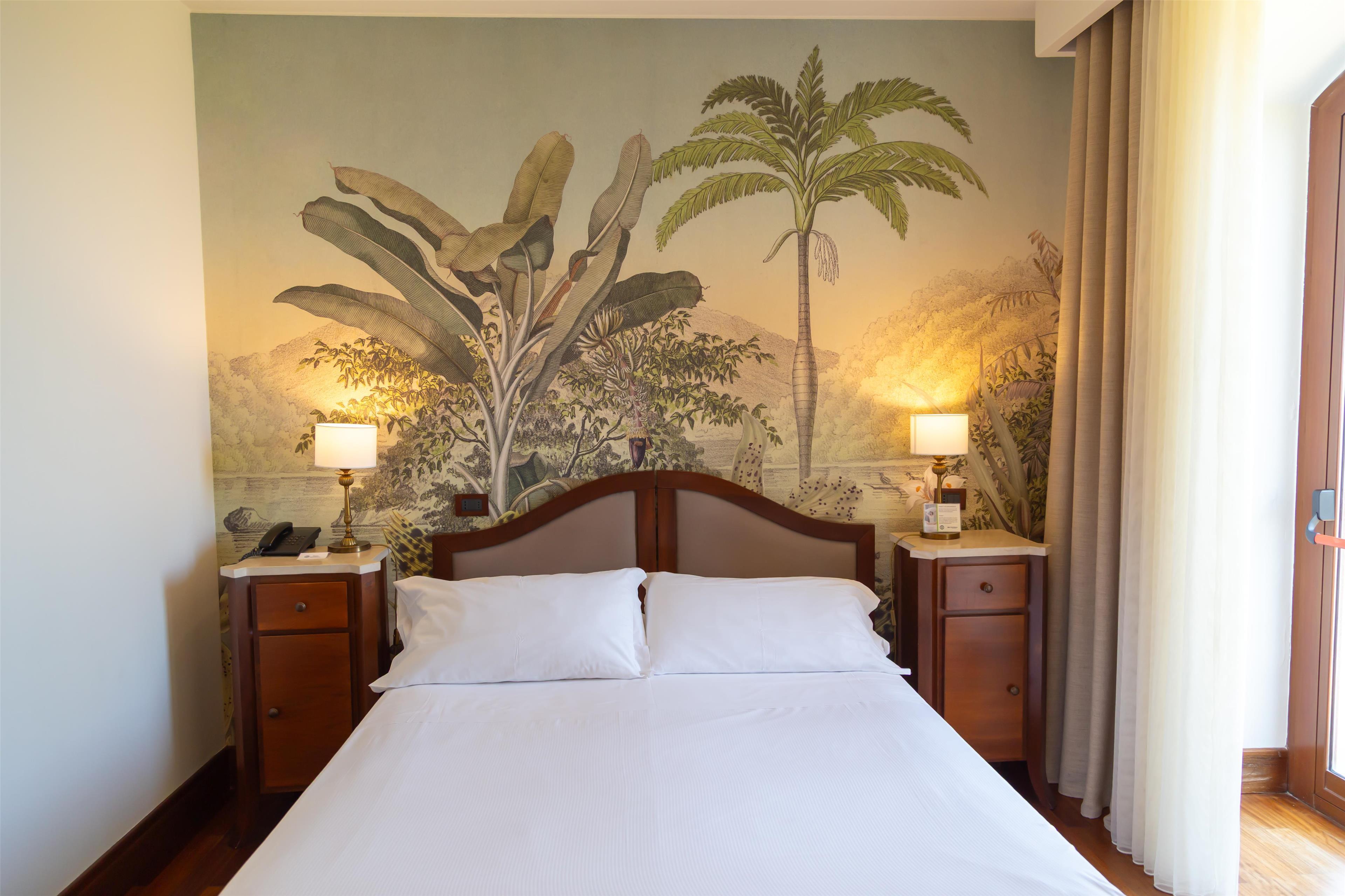 Double or Twin Standard