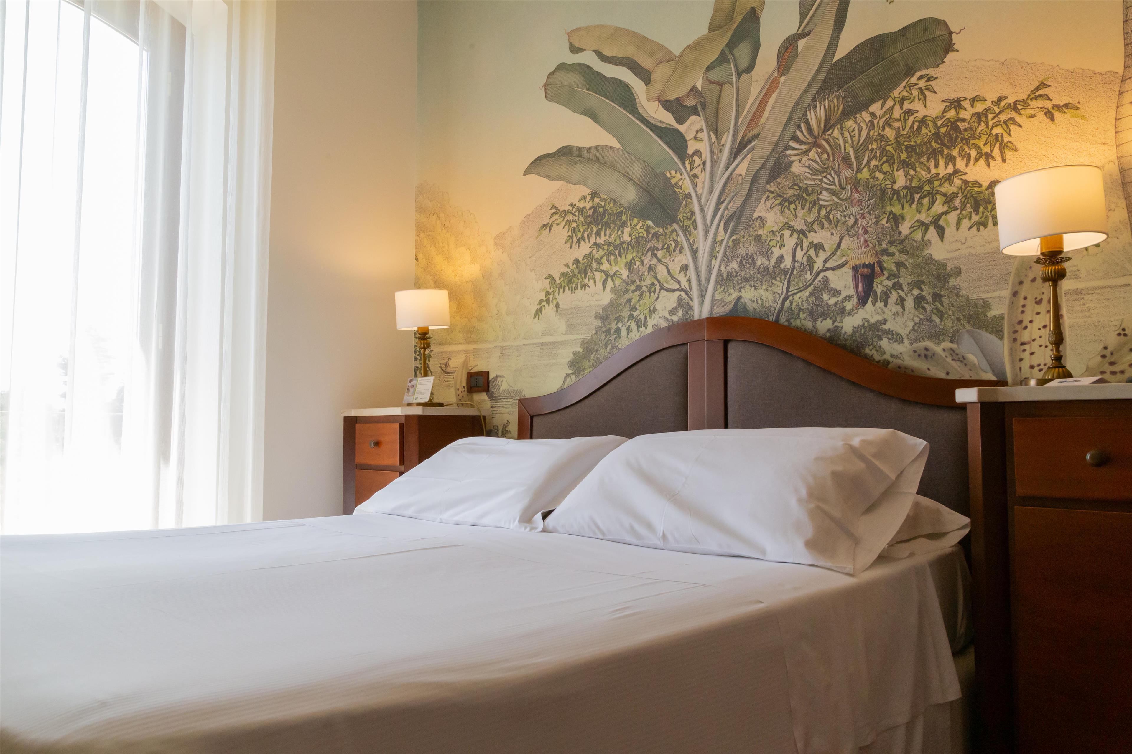 Double or Twin Standard