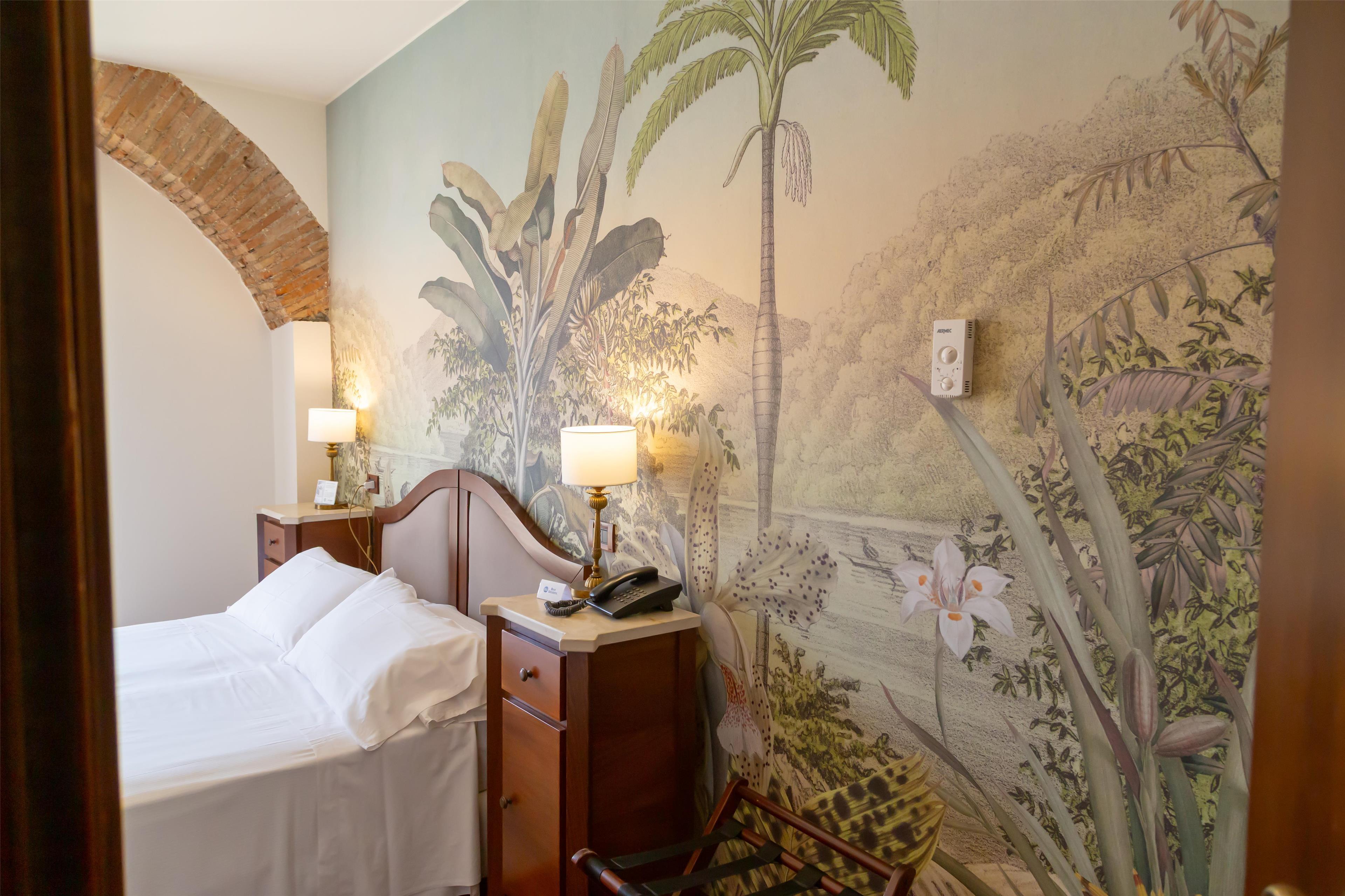 Double or Twin Standard