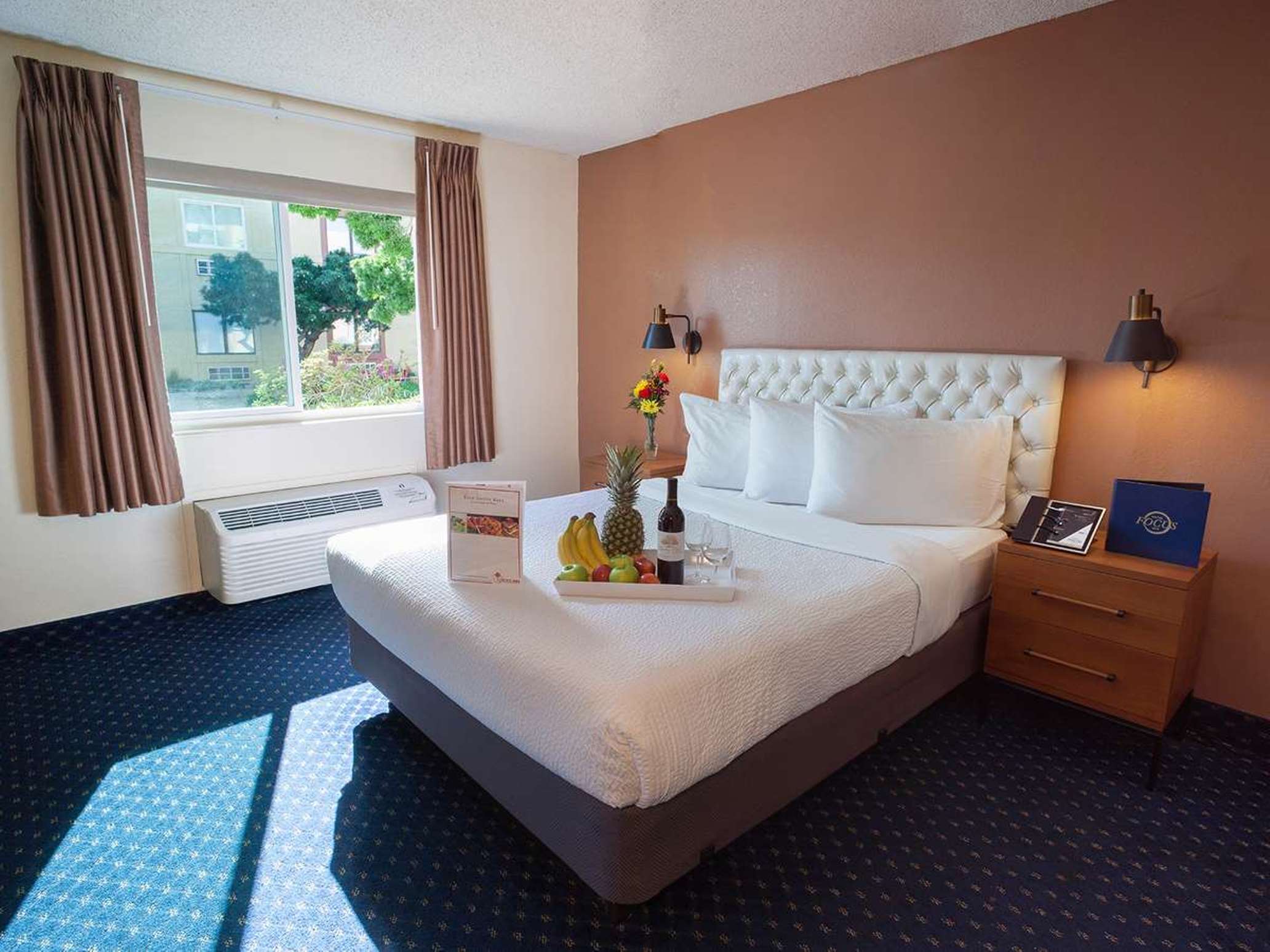 Double Deluxe Queen Bed