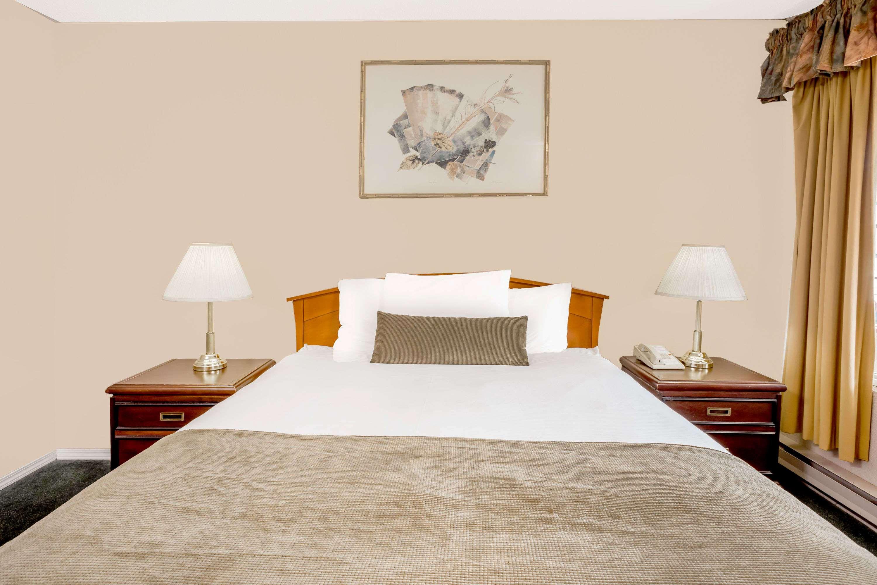 Double Queen Bed Non Smoking