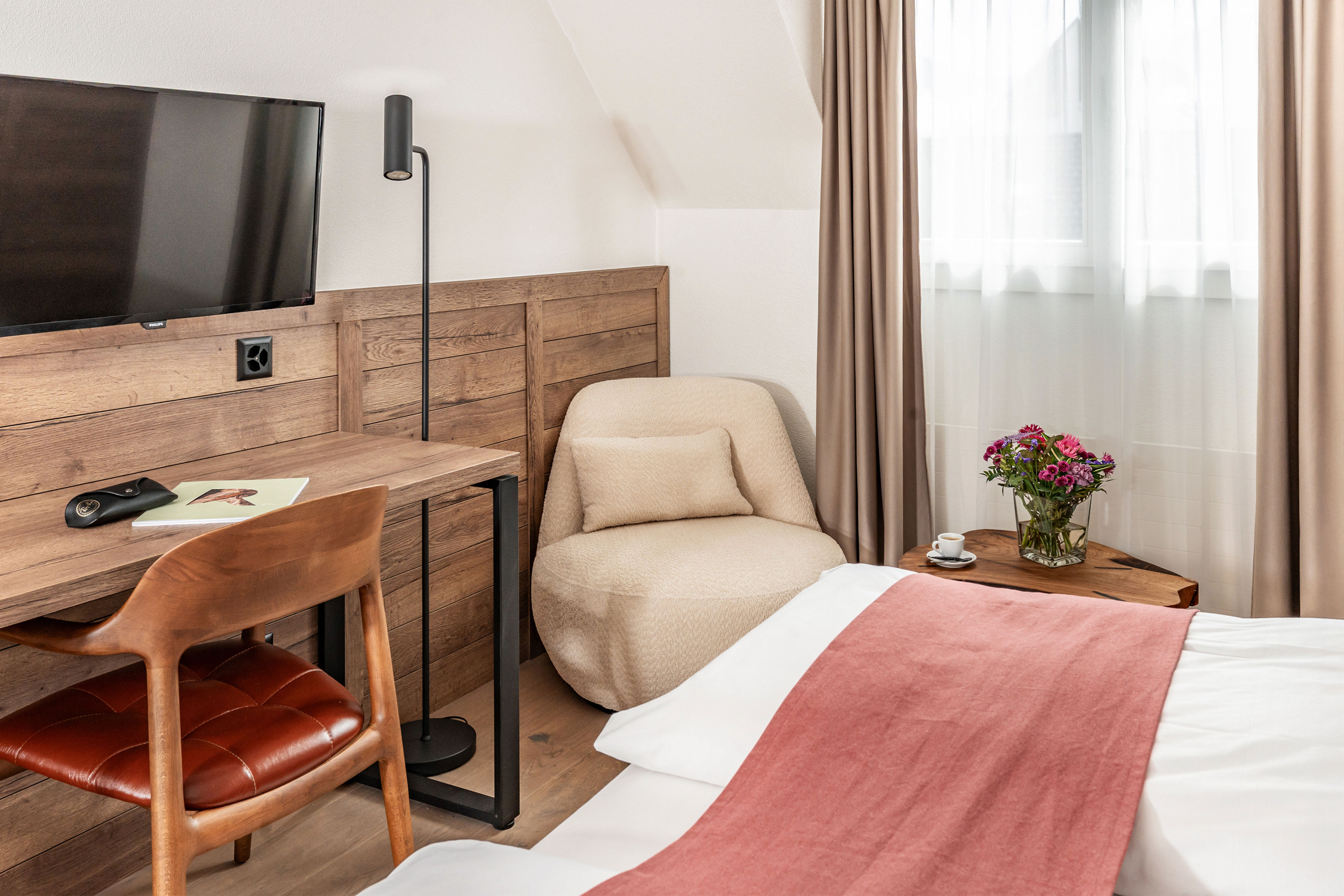 Double or Twin One Bedroom One Bathroom