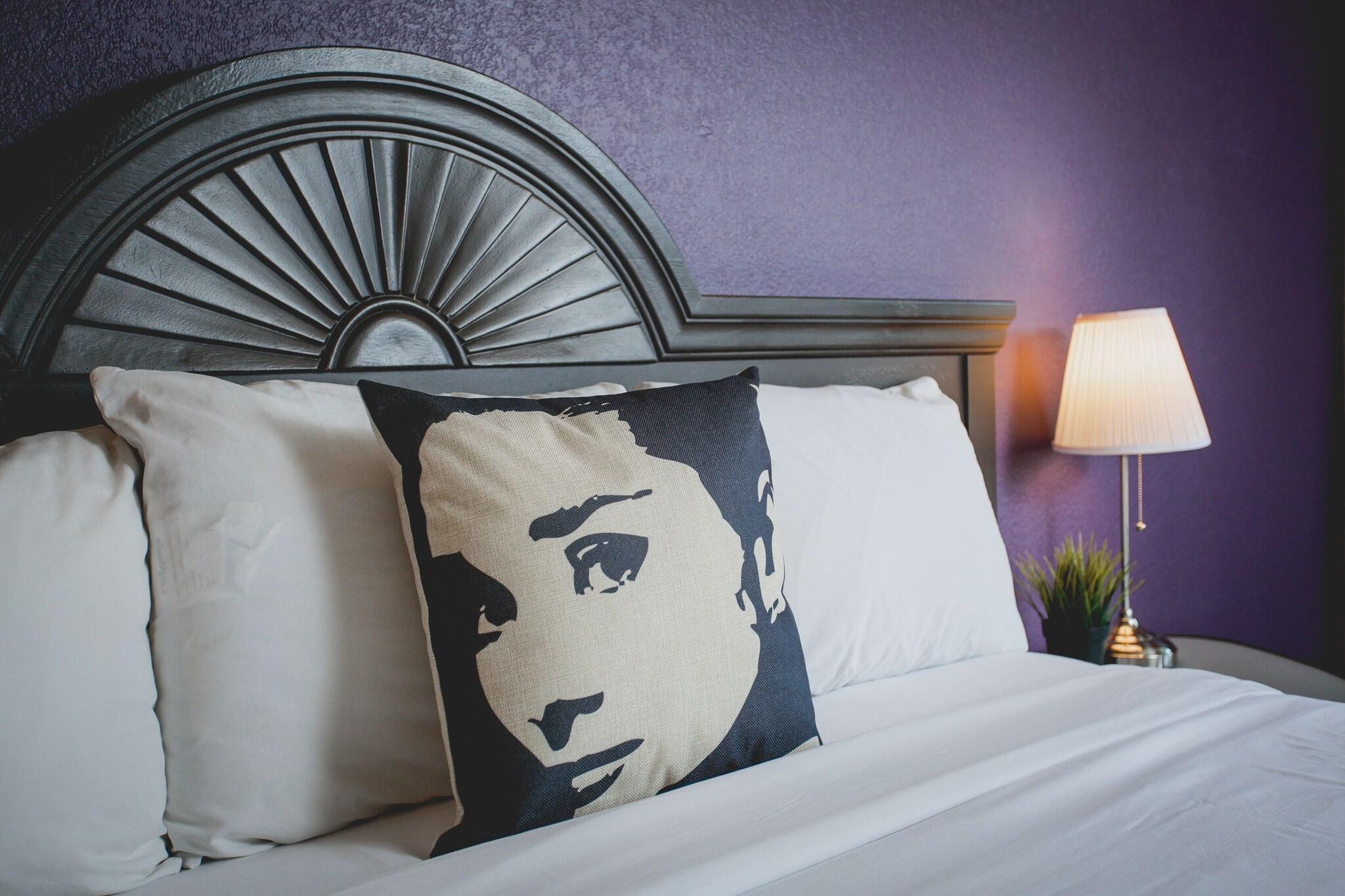 Double Deluxe King Bed