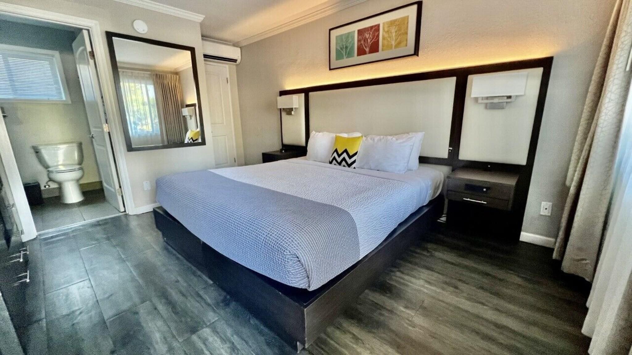 Double Deluxe King Bed