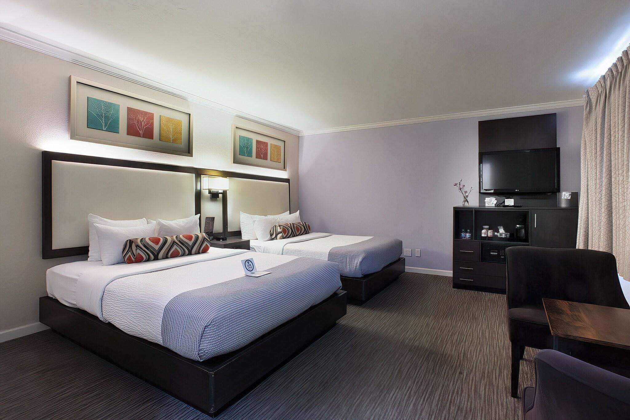 Double Deluxe Two Queen Beds