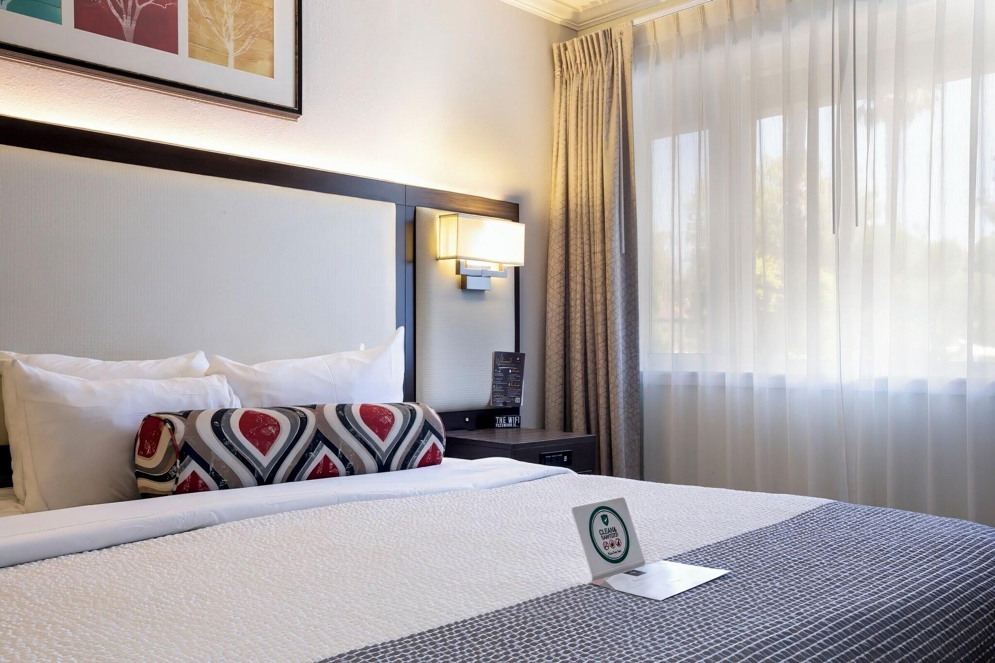 Double Deluxe King Bed