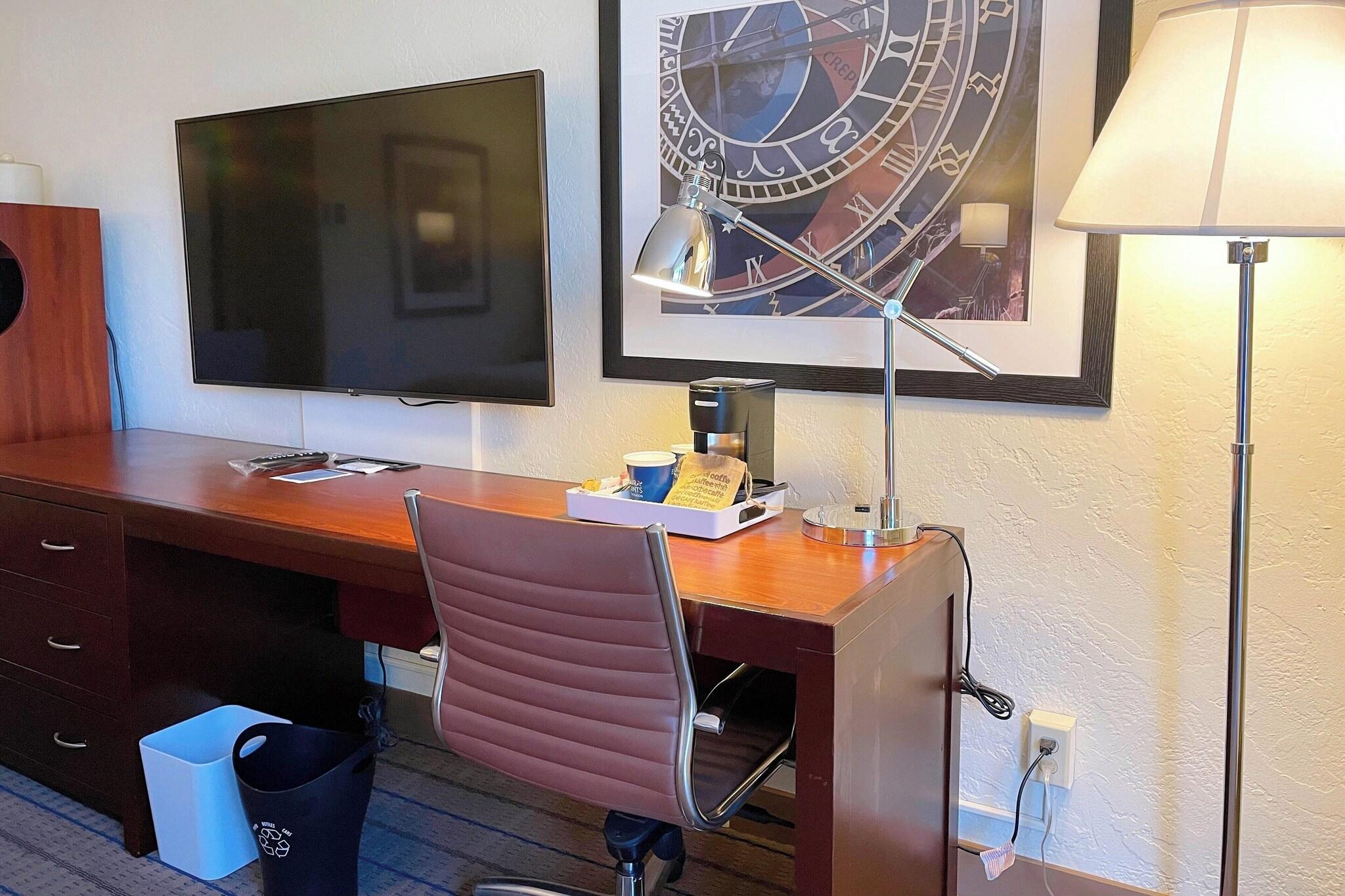 Double Deluxe King Bed