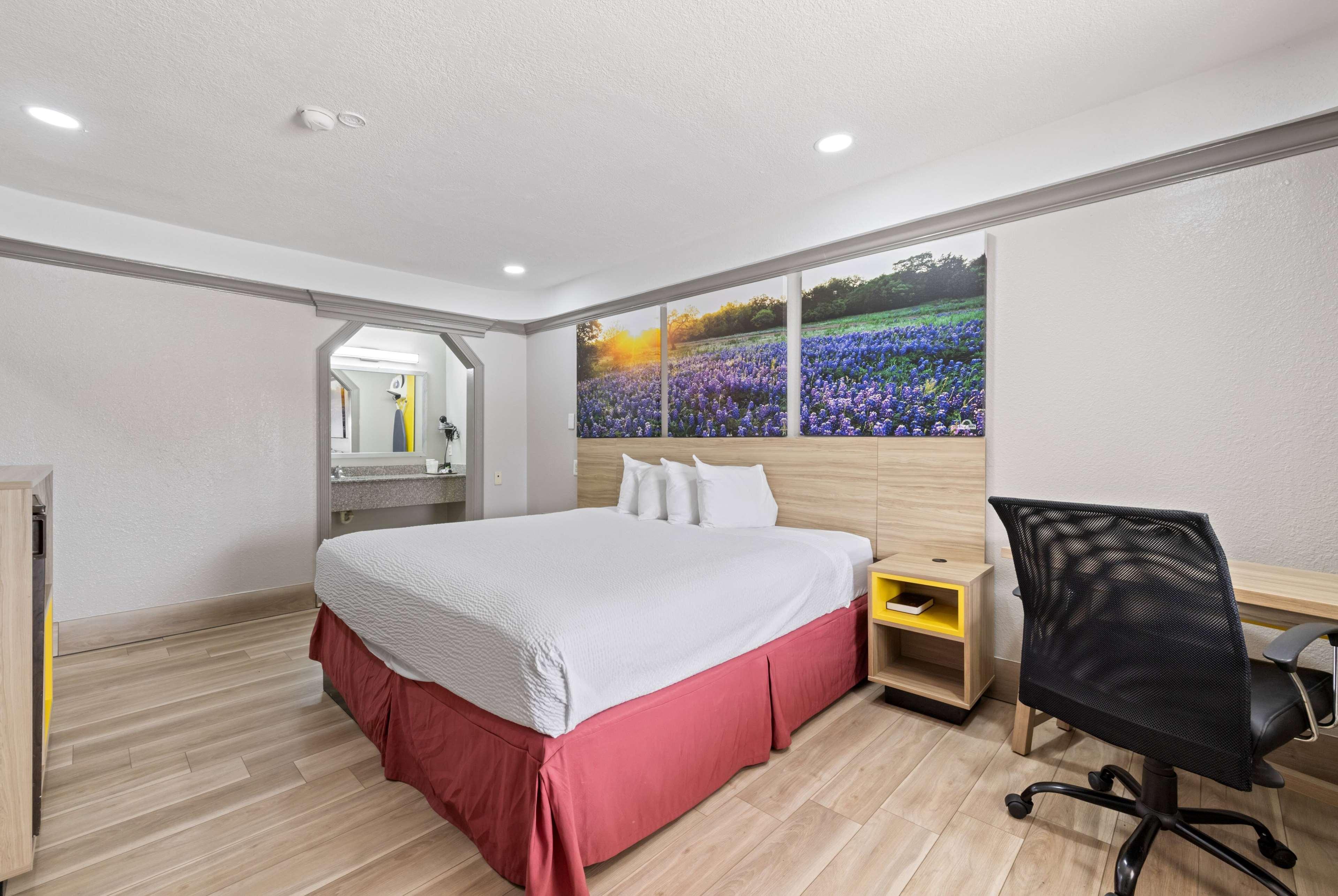 Room King Bed Non Smoking