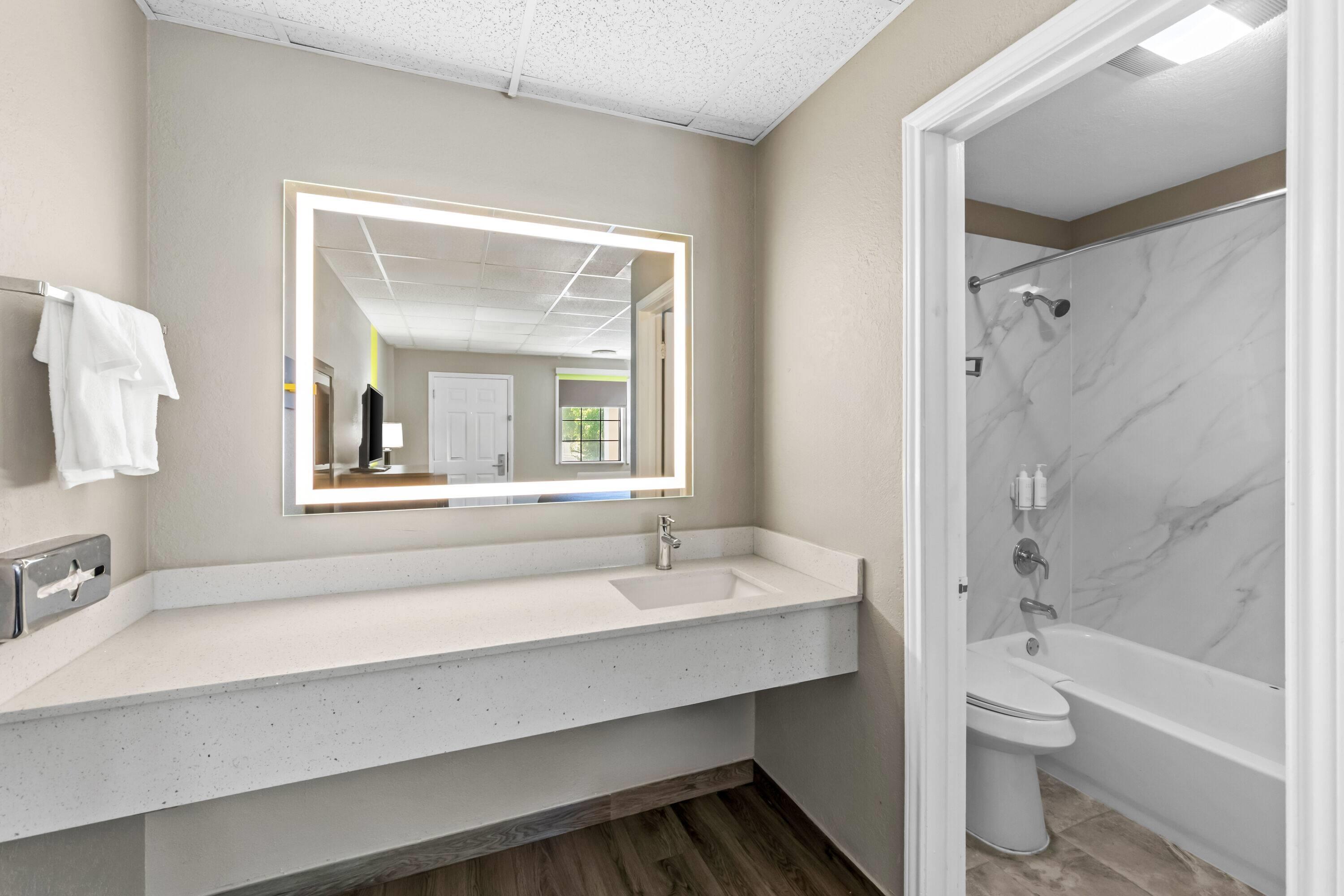 Double King Bed Non Smoking