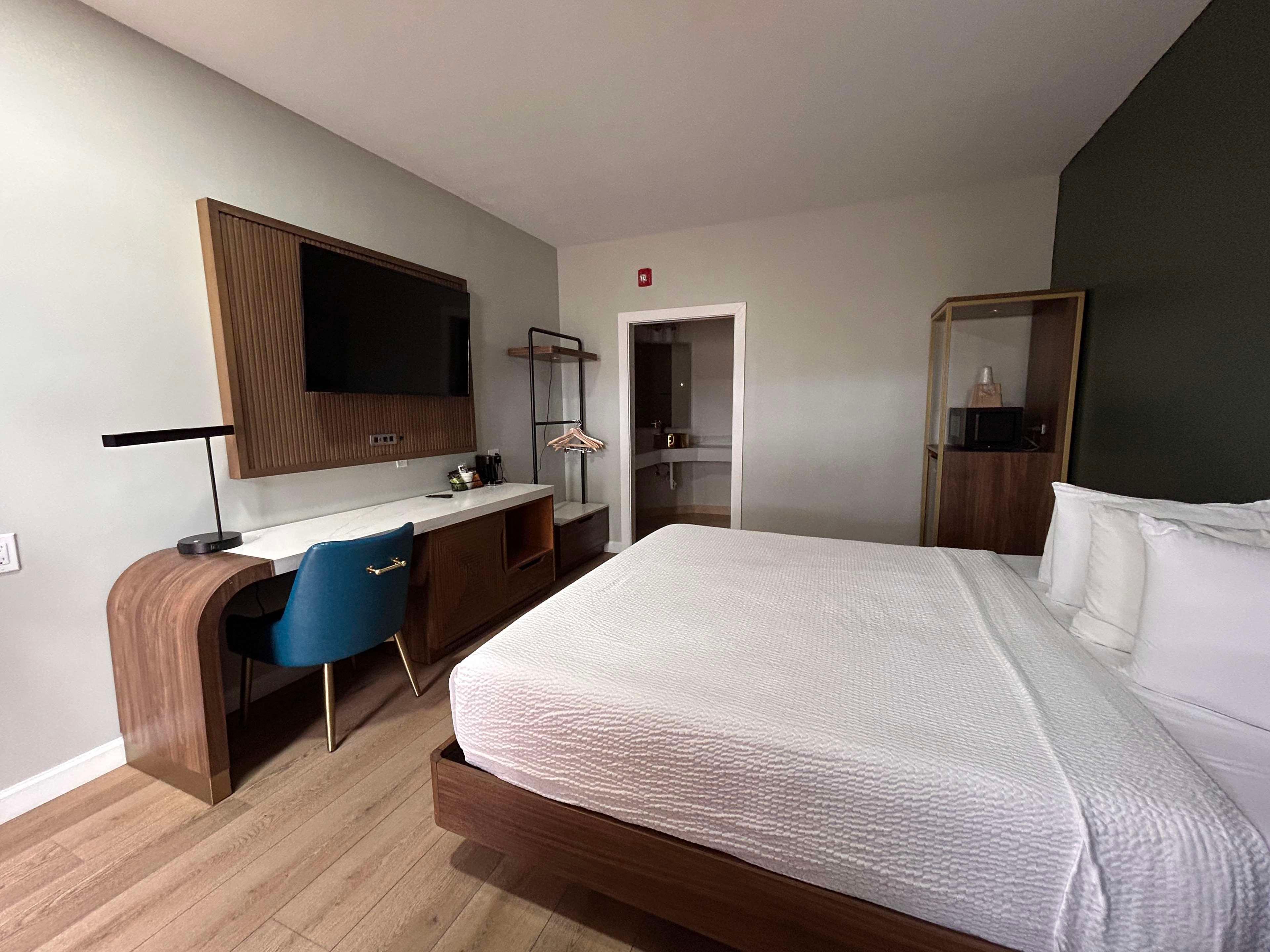 Double Accessible King Size Bed