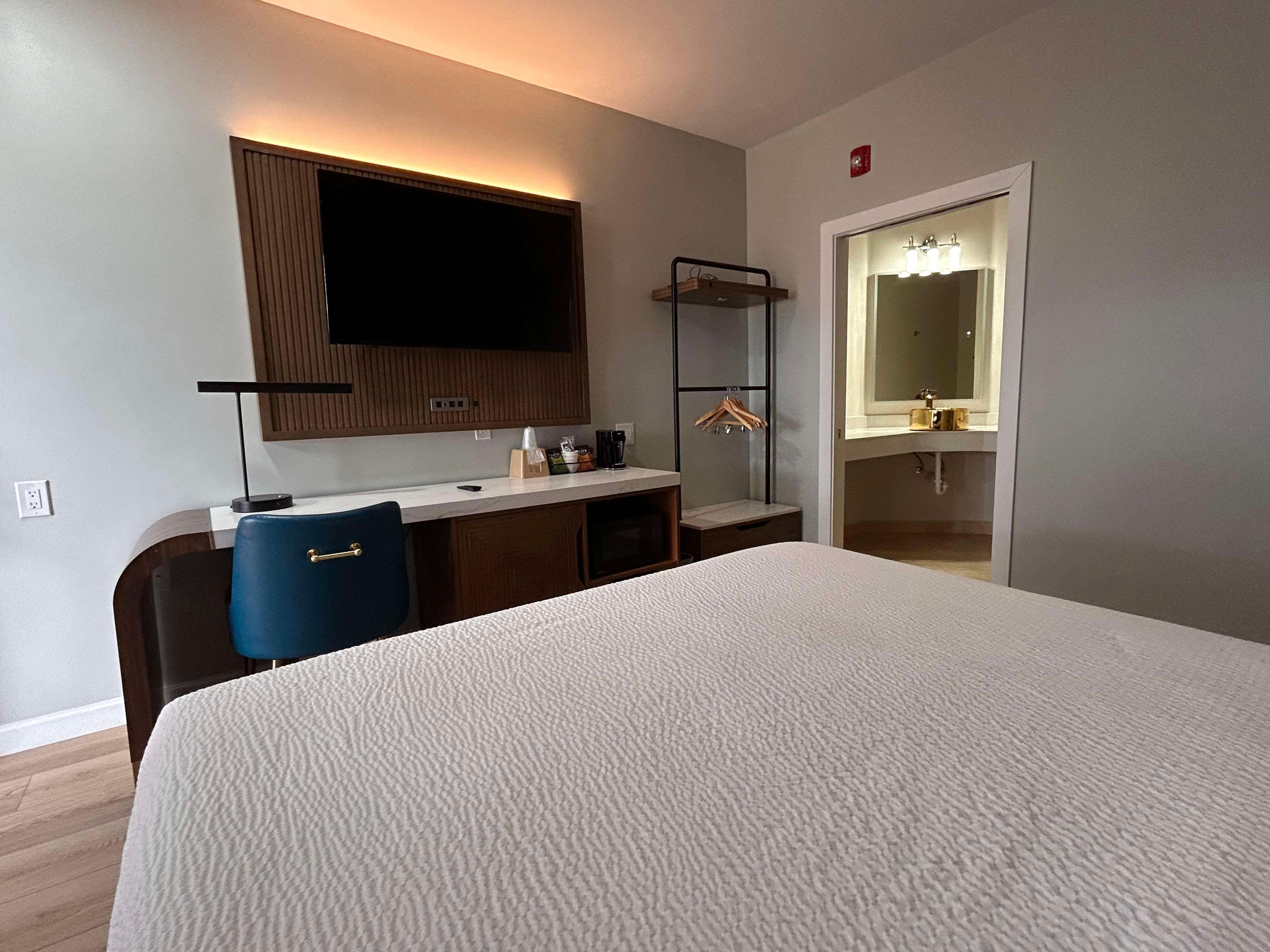 Double Accessible King Size Bed