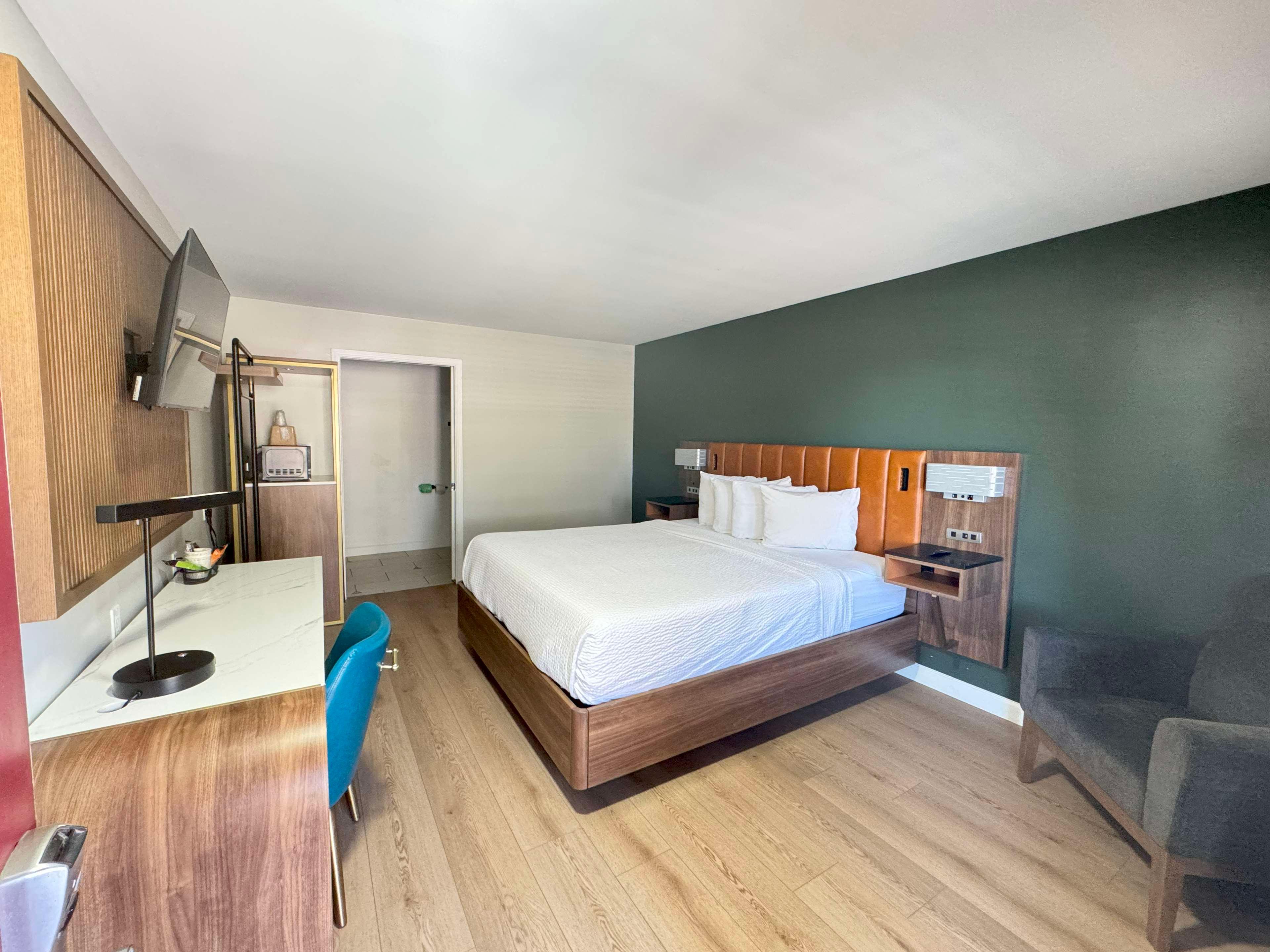 Double King Size Bed