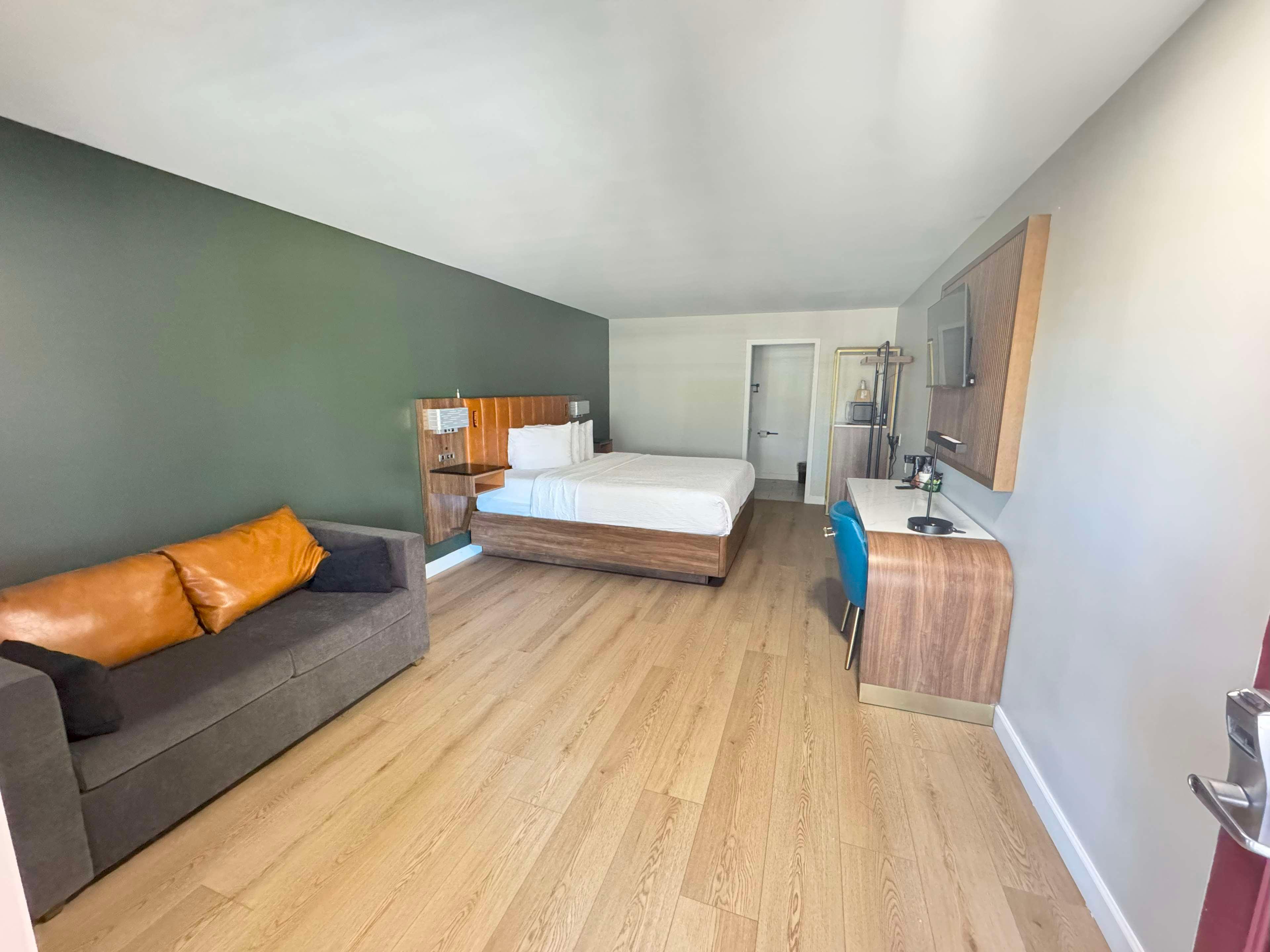 Double King Size Bed