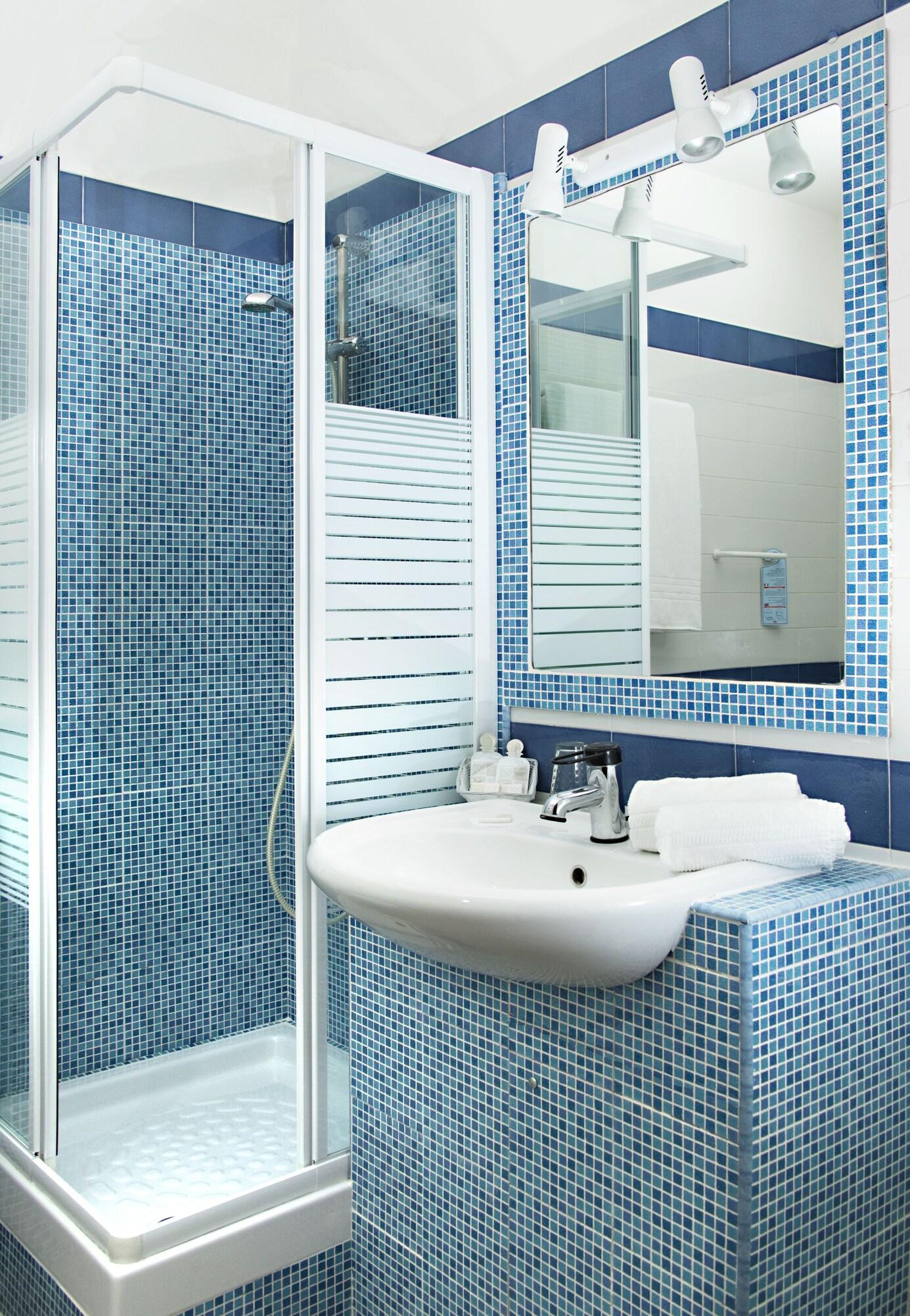 Double City View Queen Bed