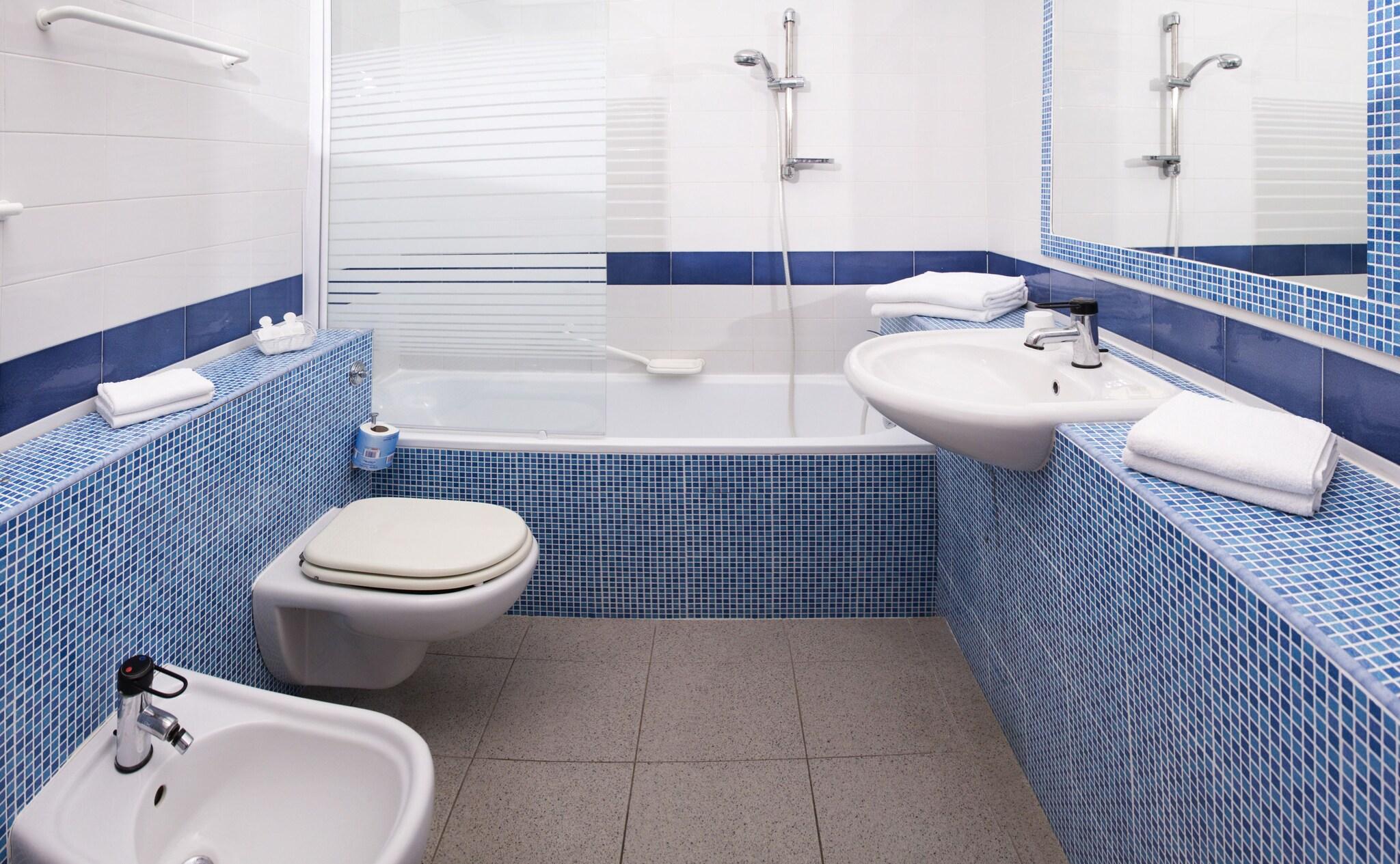 Double City View Queen Bed