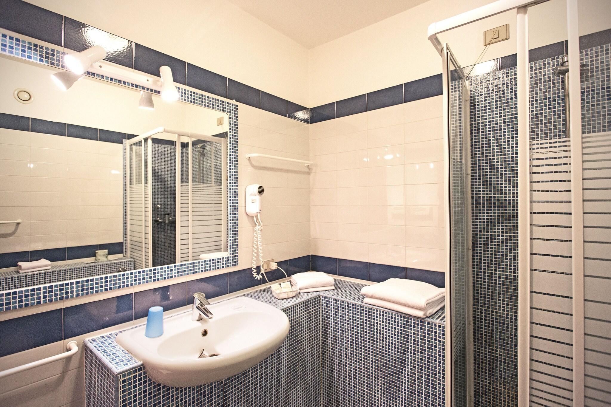 Double City View Queen Bed