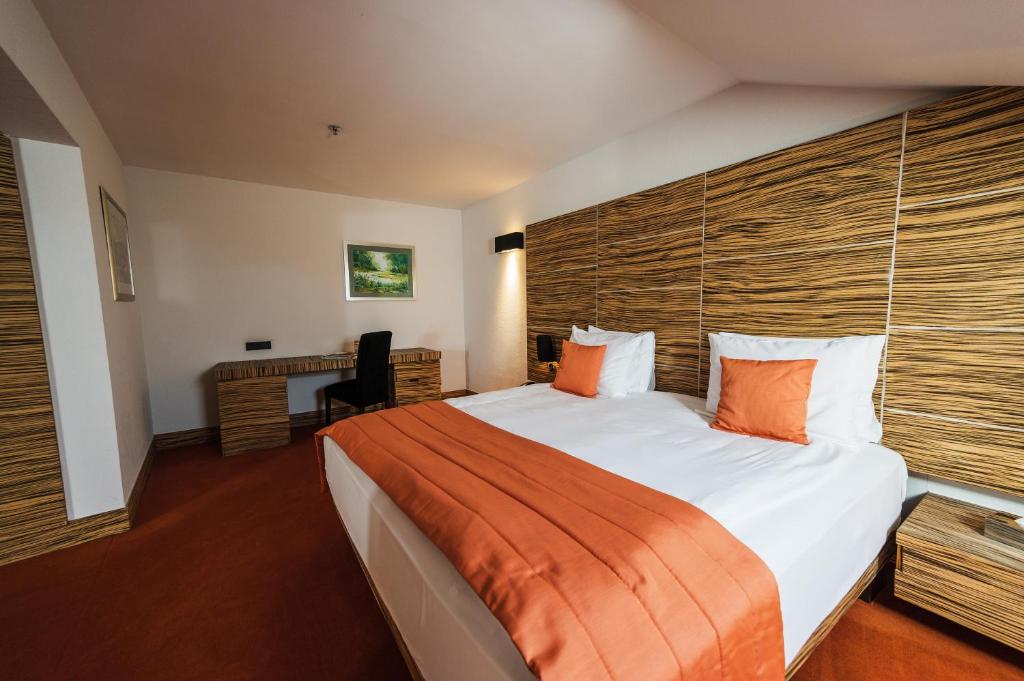 Double Single Superior