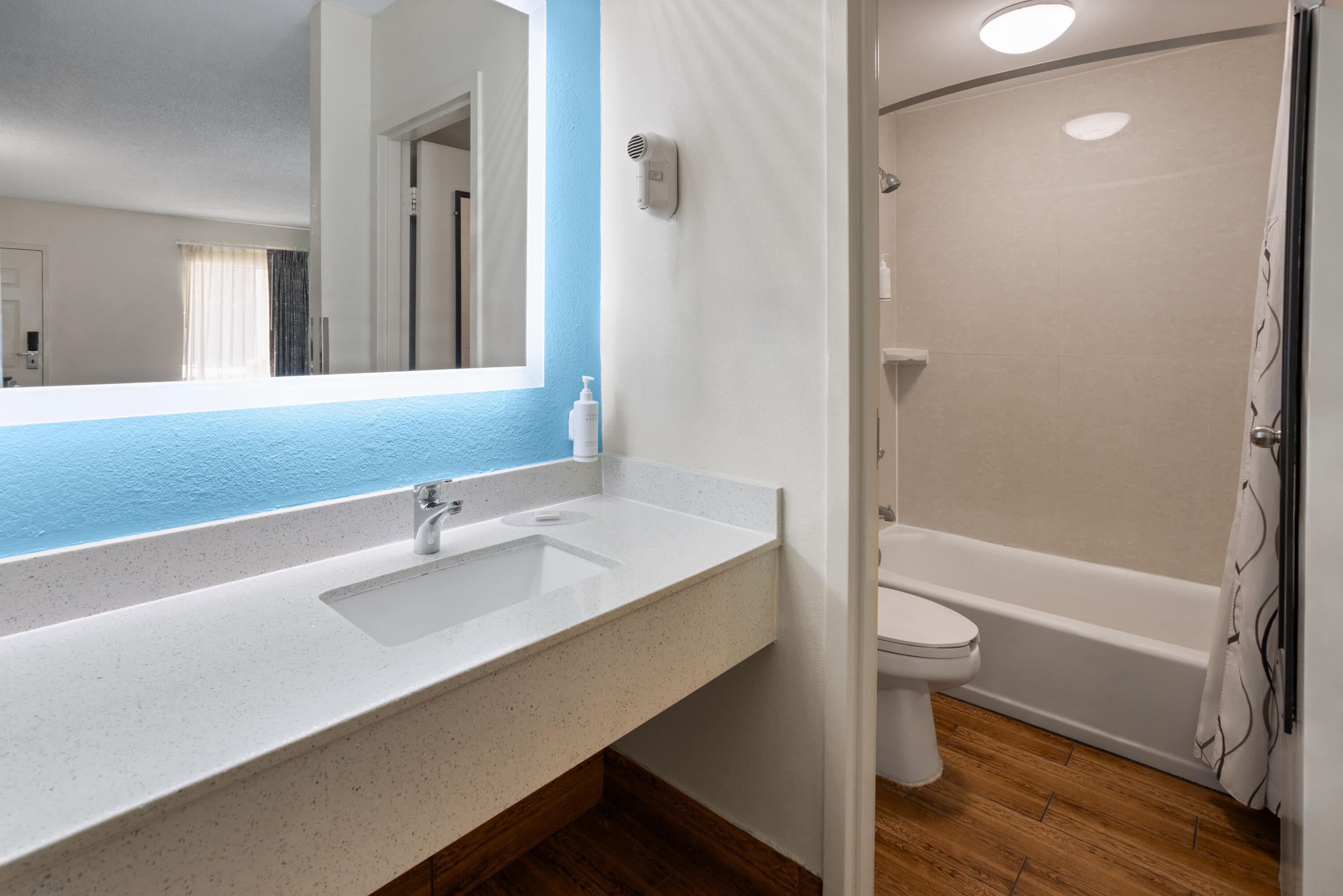 Room Two Double Beds