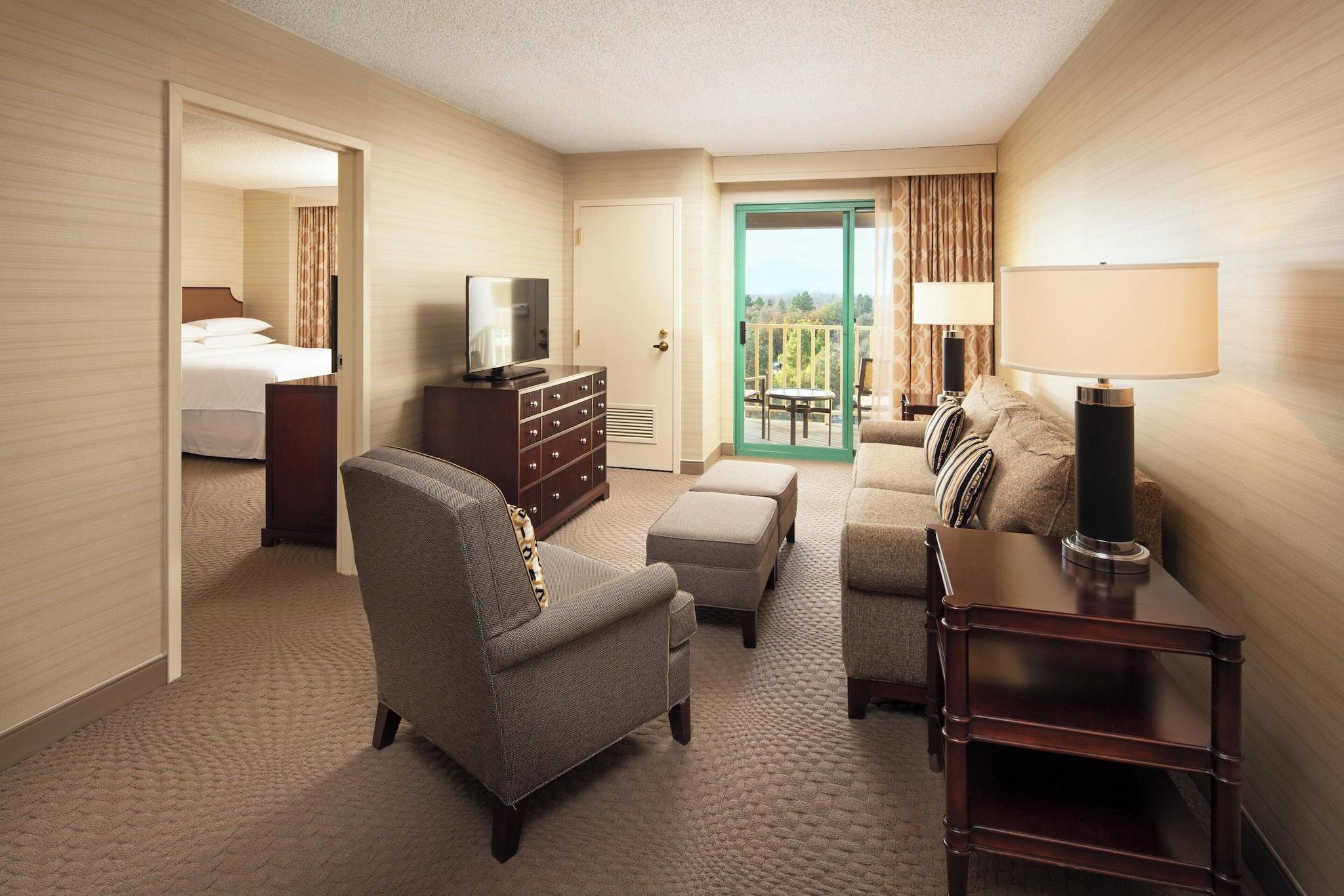 Suite Two Queen Beds One Bedroom