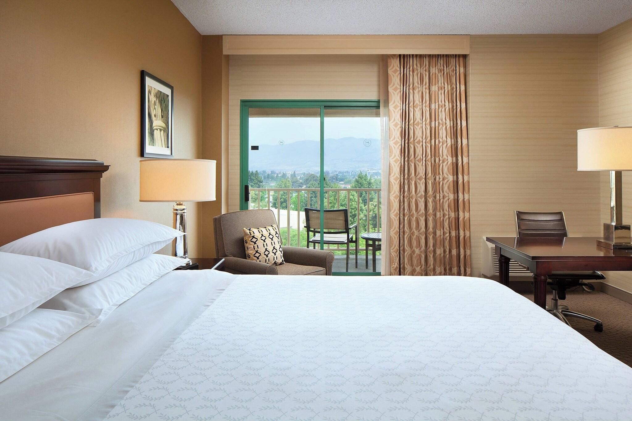 Double Club King Bed