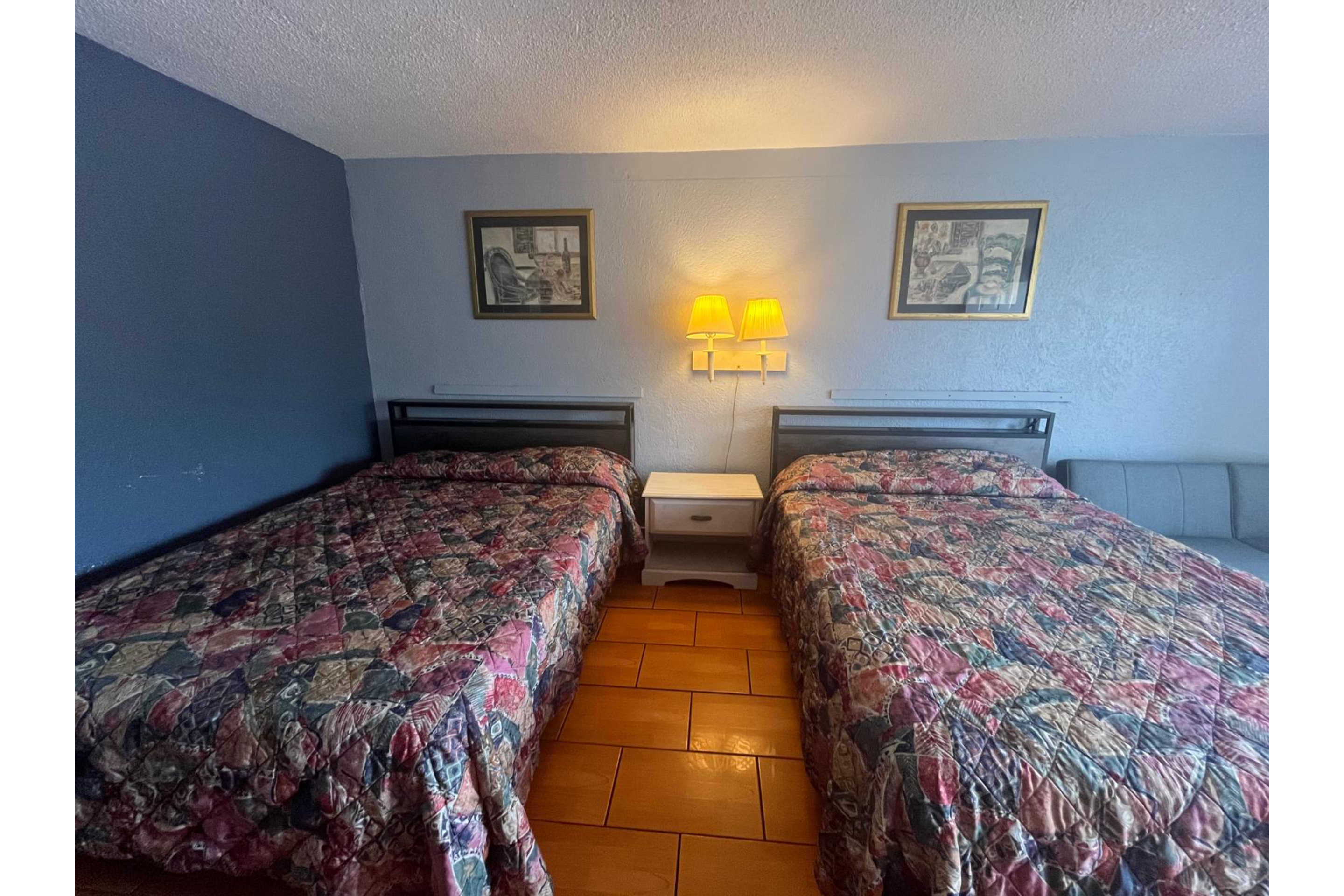 Quadruple Two Queen Beds Non Smoking