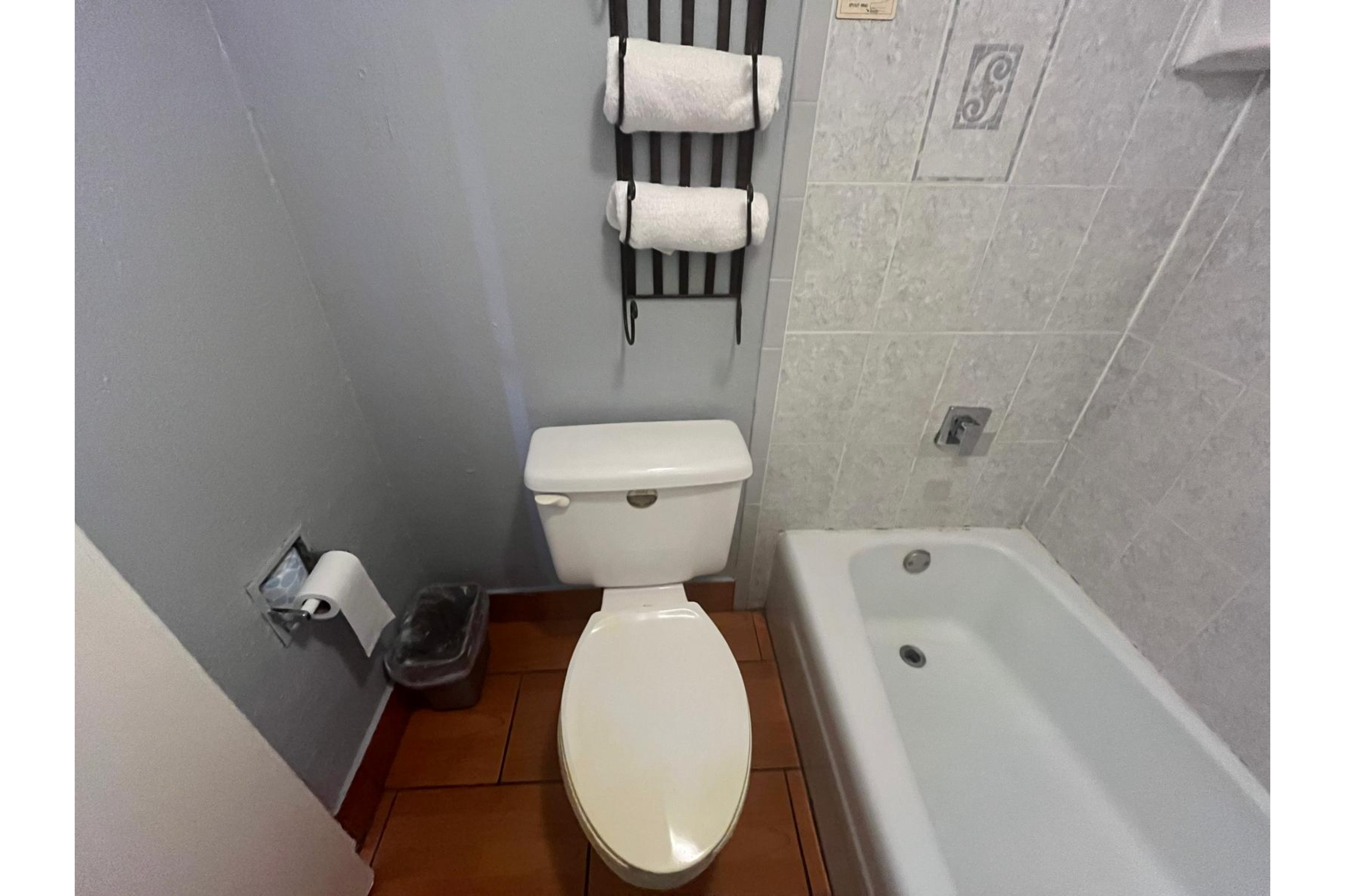 Room King Bed Non Smoking